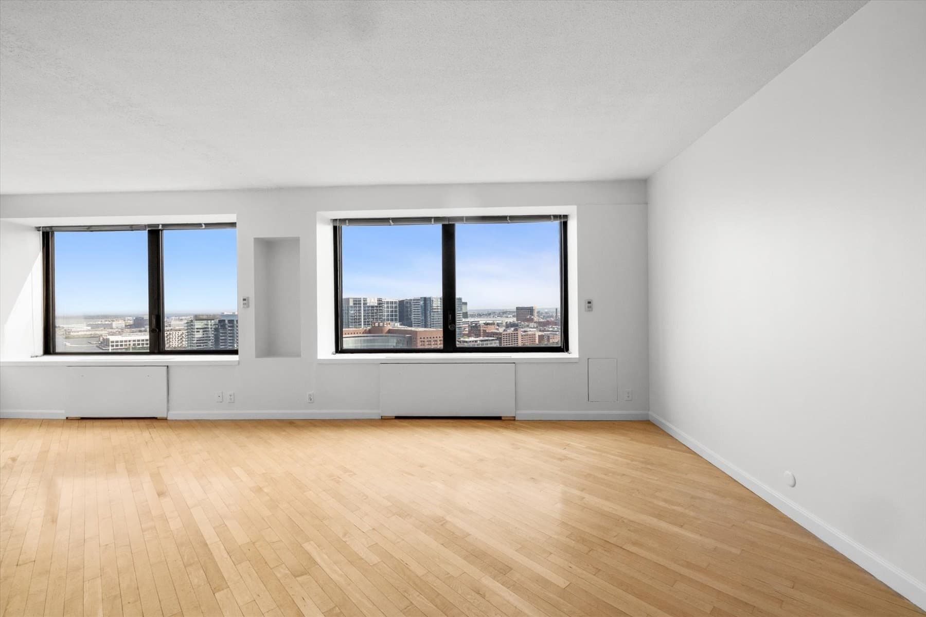 Condominium at 85 E India Row # 23D, Boston MA 02110, photo 2 of 28