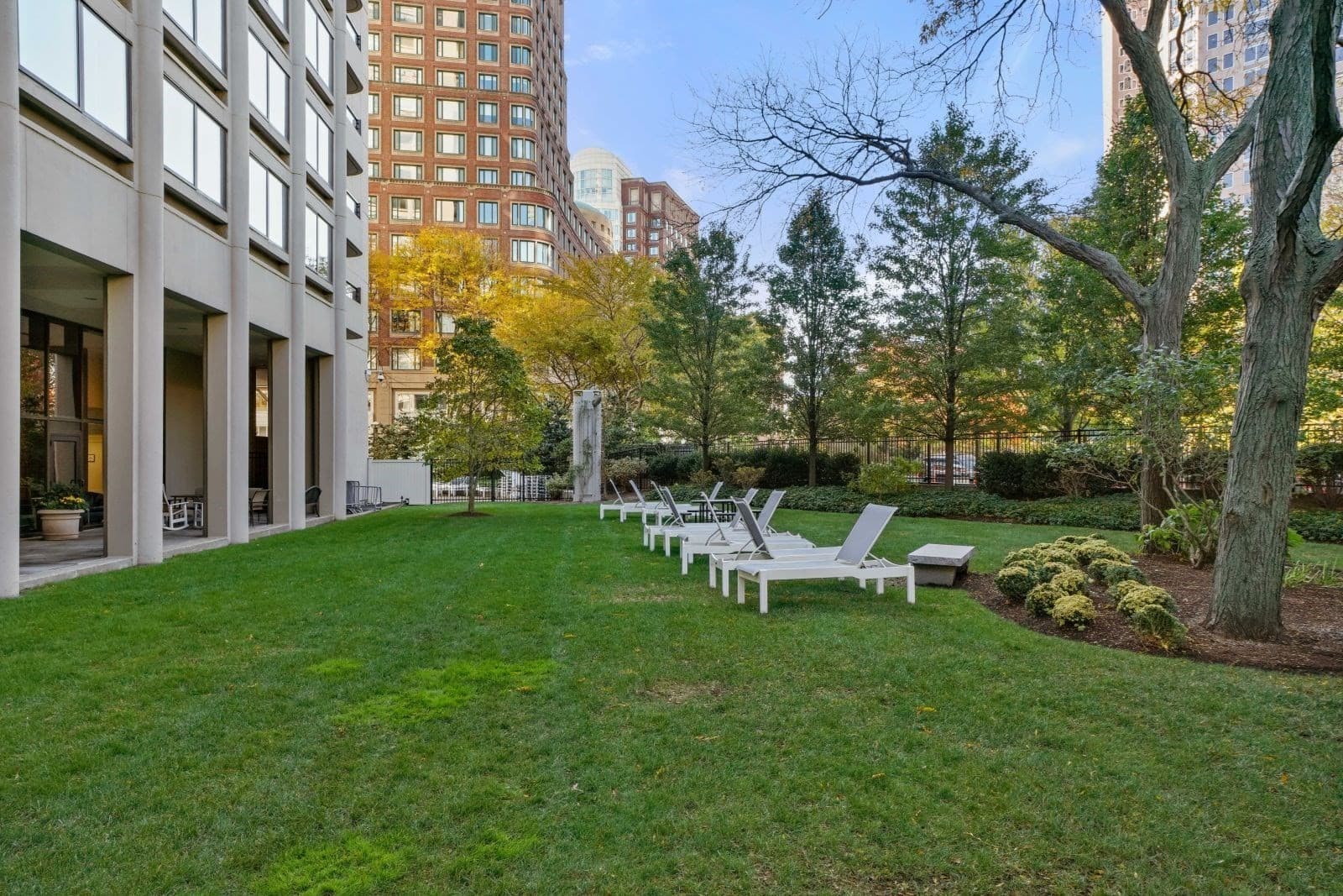Condominium at 85 E India Row # 23D, Boston MA 02110, photo 26 of 28