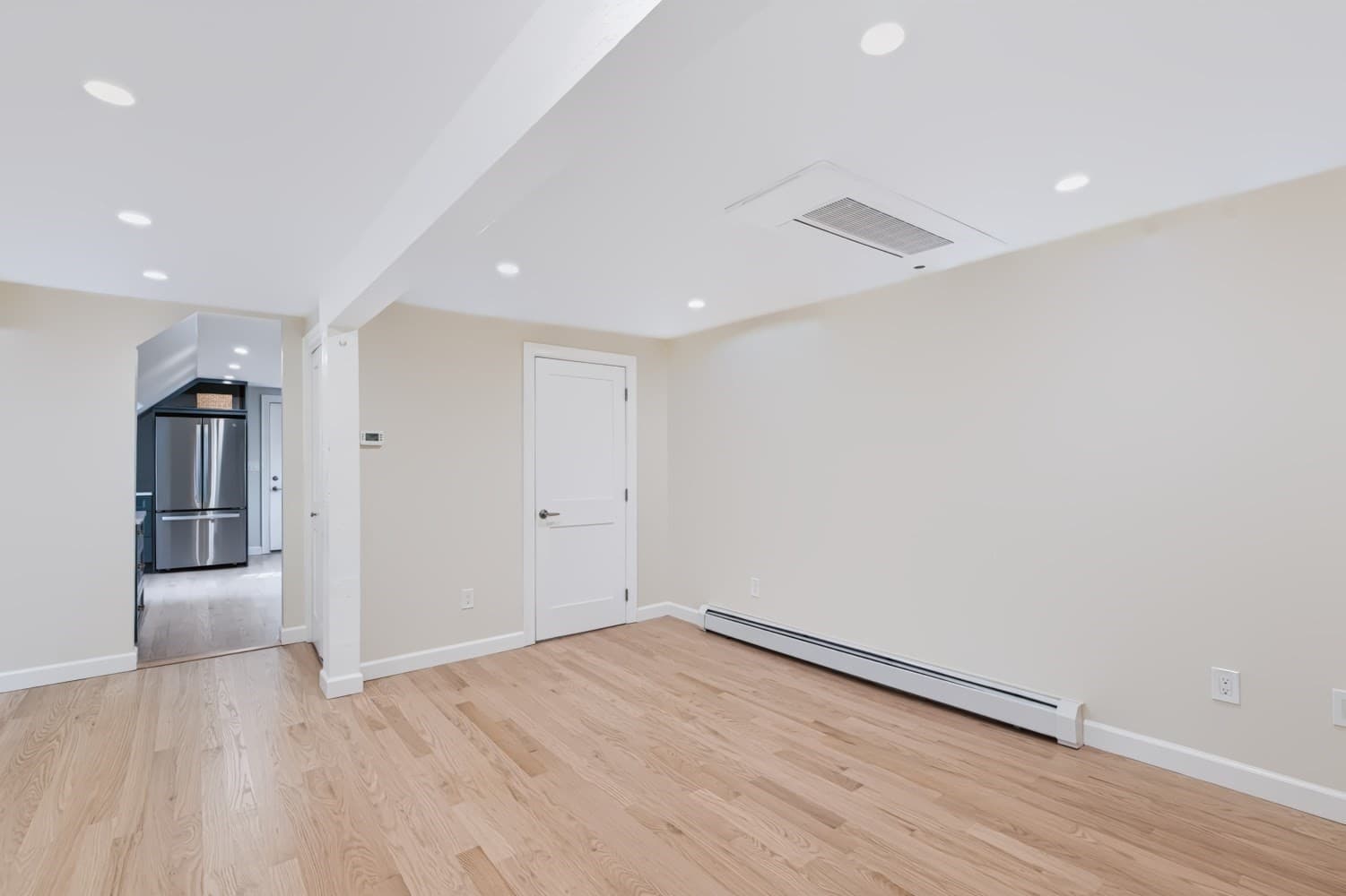 Condominium at 19 Charnock St # 2, Beverly MA 01915, Beverly, photo 11 of 42