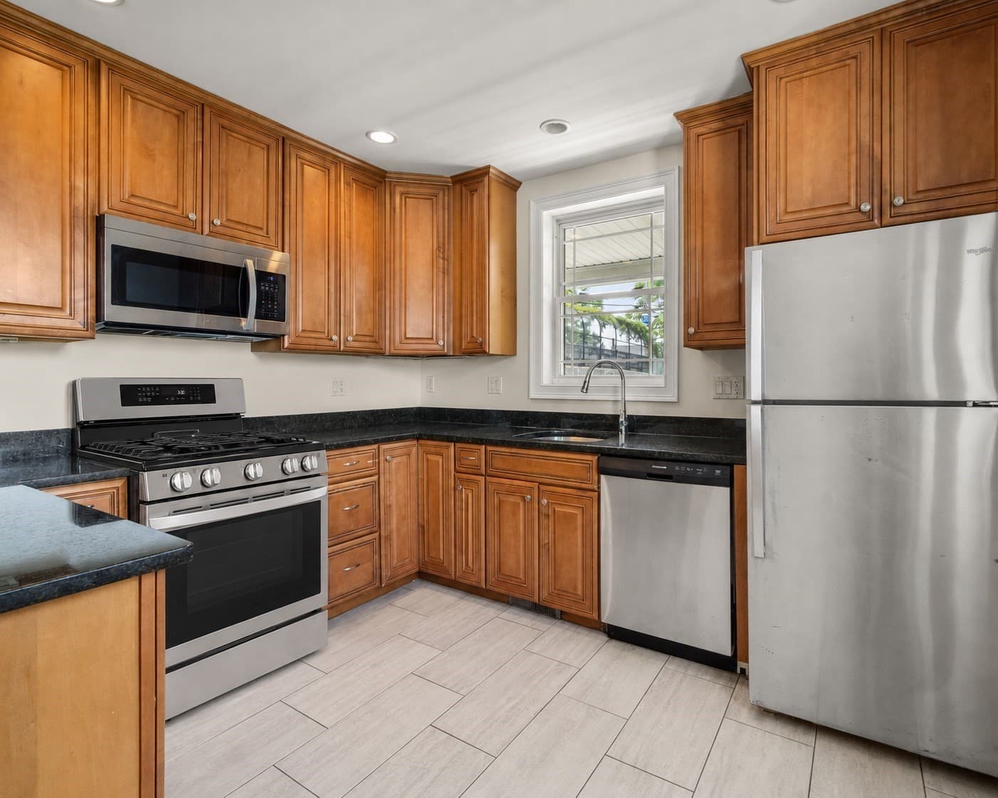 Condominium at 62 Redfield St # 62, Boston MA 02122, photo 6 of 41