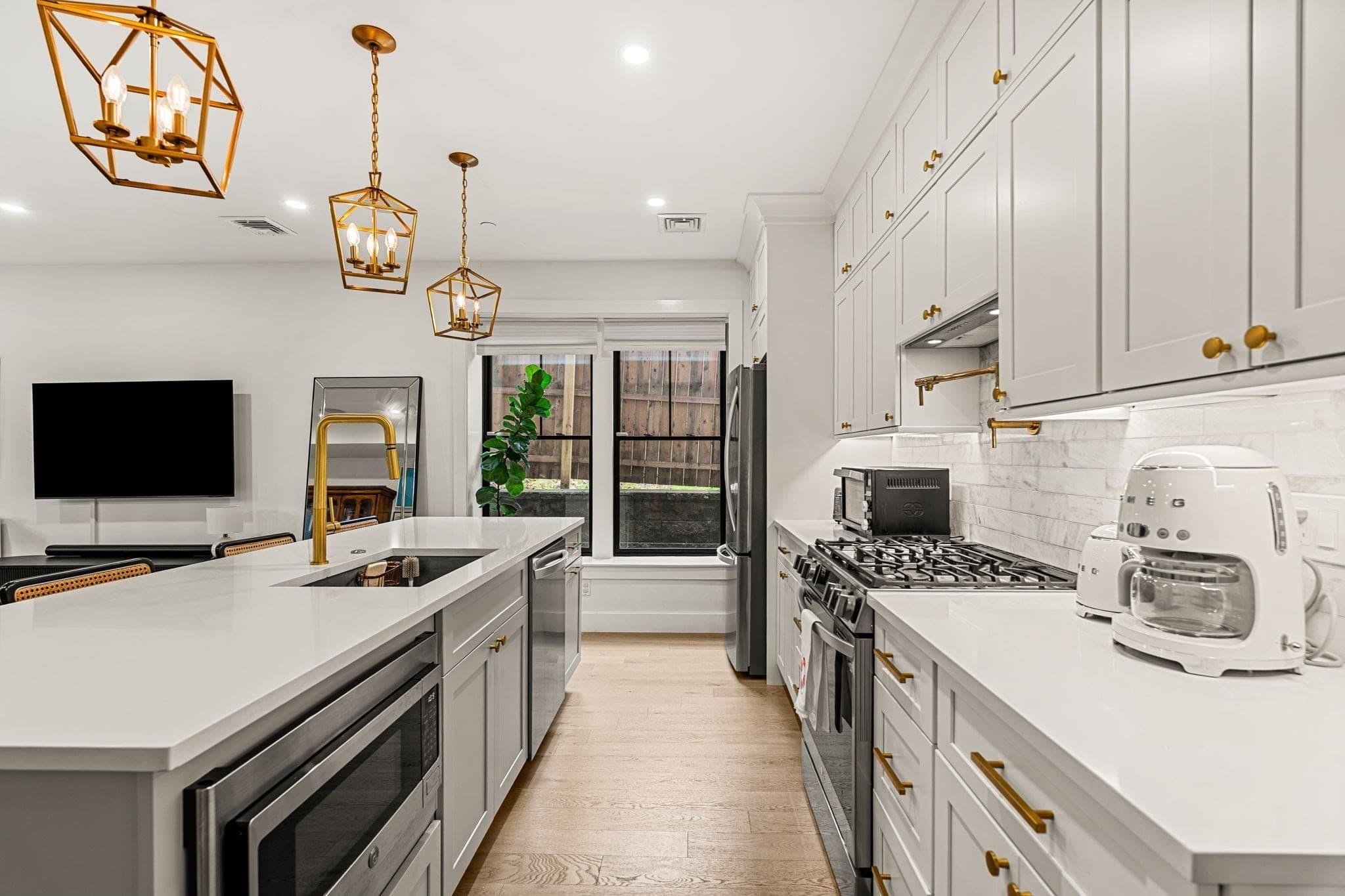 Condominium at 12 Bowdoin Ave # 1, Boston MA 02121, Boston, photo 3 of 17