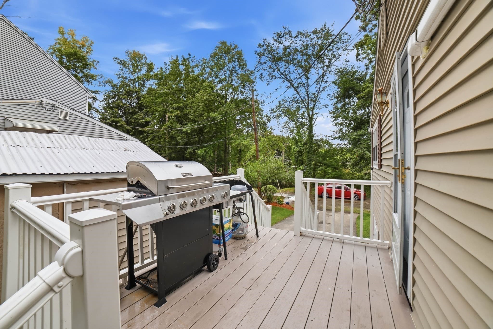 Single Family Residence at 48 Sorrento St, Worcester MA 01602, Worcester, photo 6 of 26