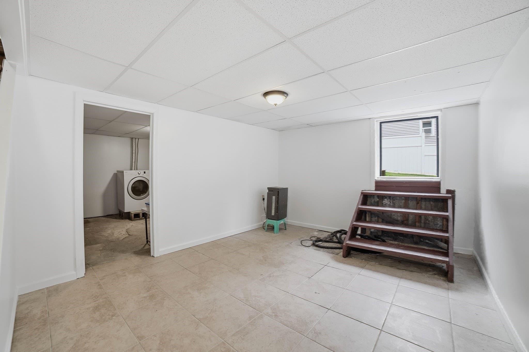 Single Family Residence at 48 Sorrento St, Worcester MA 01602, Worcester, photo 22 of 26