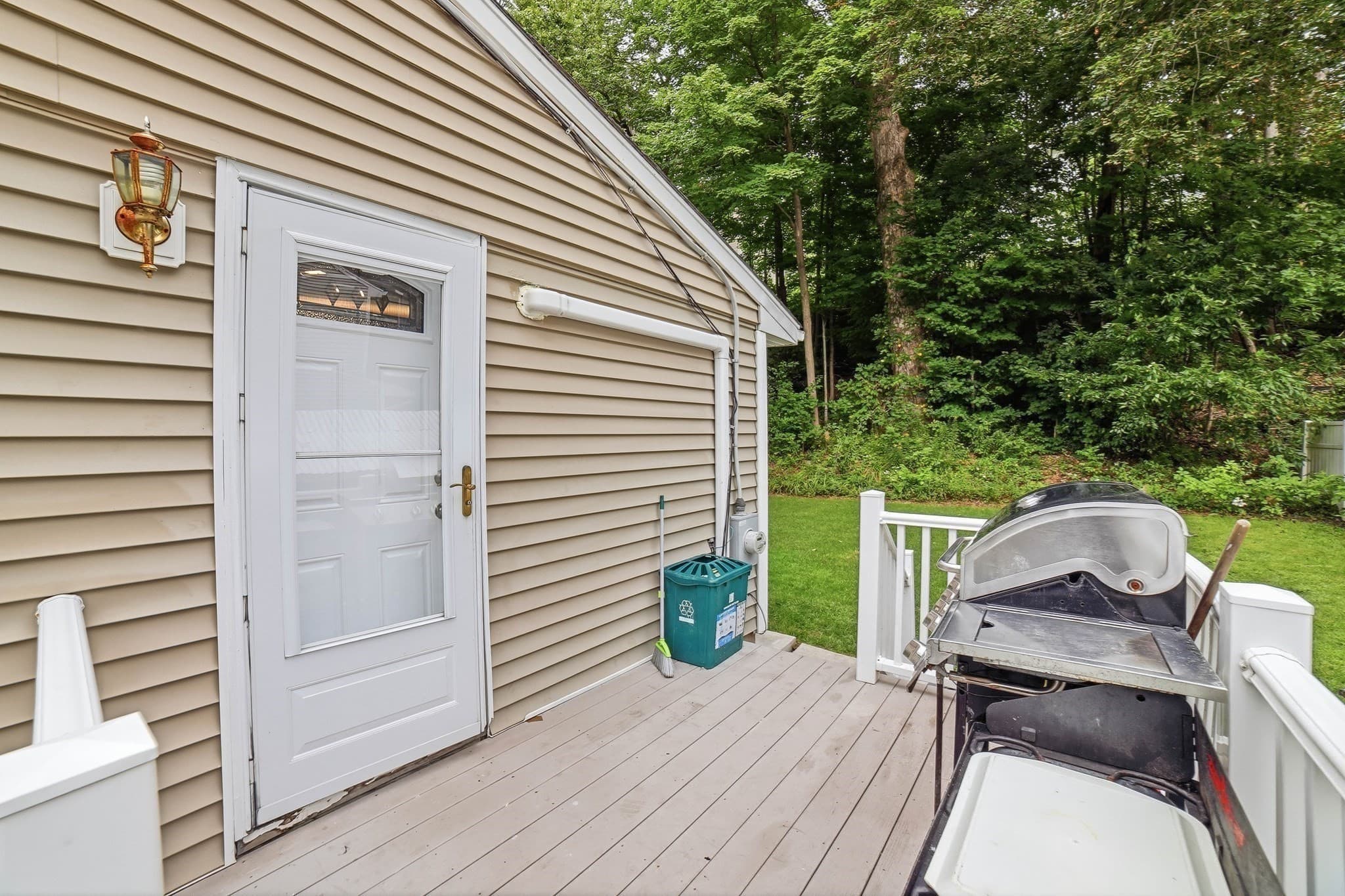 Single Family Residence at 48 Sorrento St, Worcester MA 01602, Worcester, photo 7 of 26