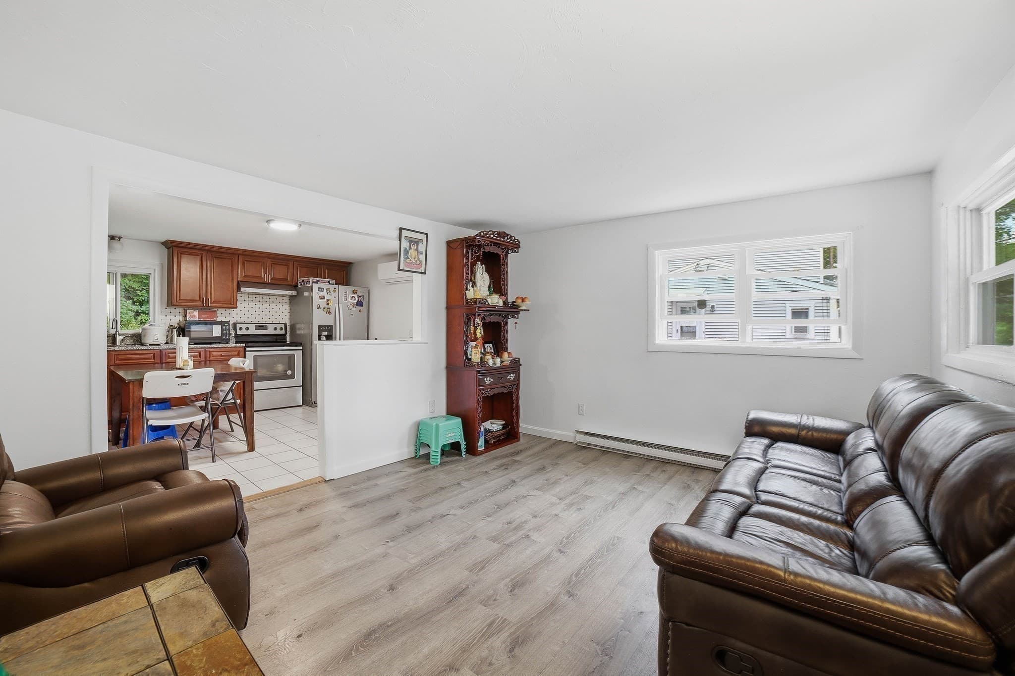 Single Family Residence at 48 Sorrento St, Worcester MA 01602, Worcester, photo 8 of 26