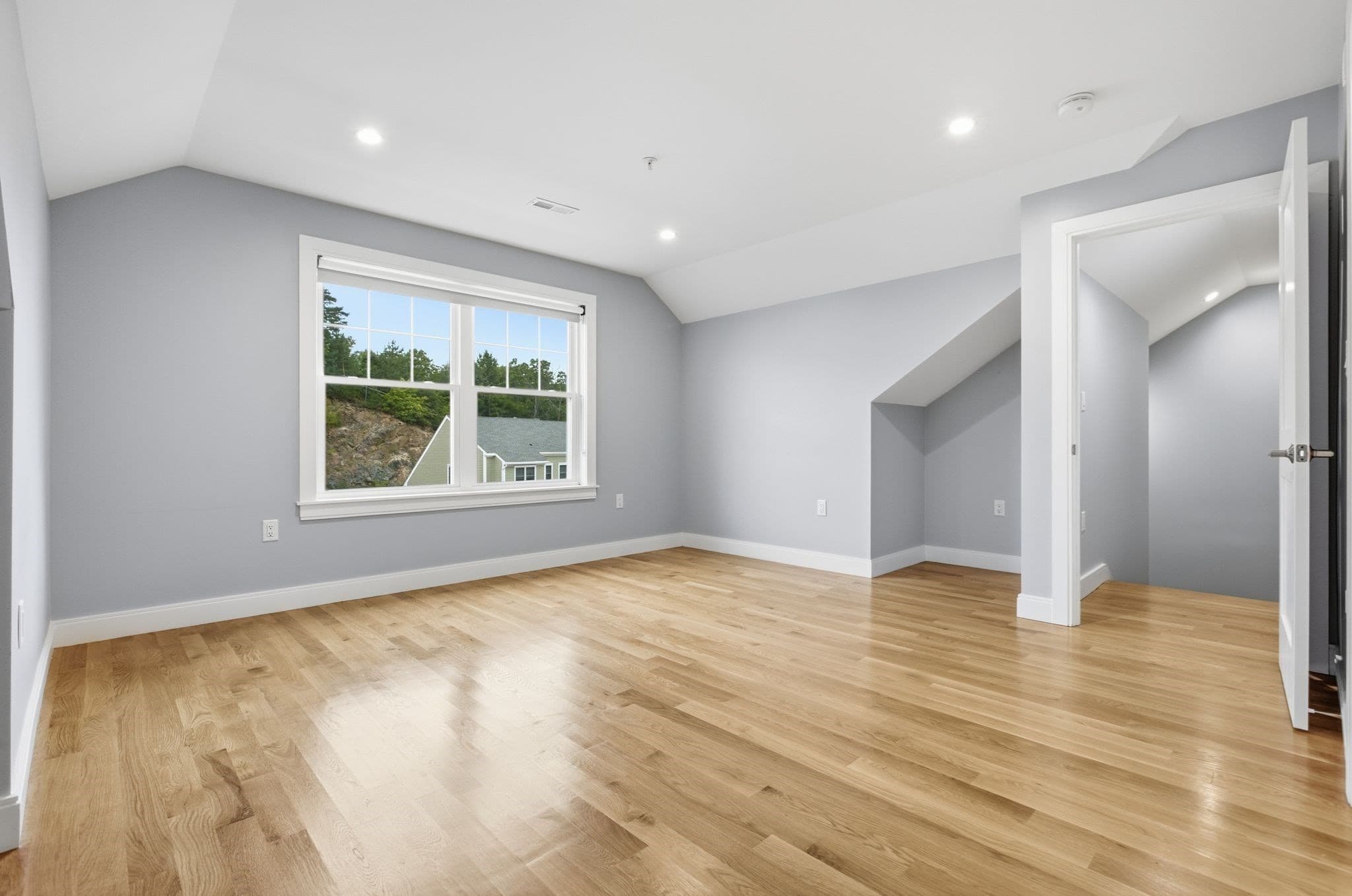 Condominium at 14 Blueberry Hill Ln # 14, Melrose MA 02176, Melrose, photo 26 of 36