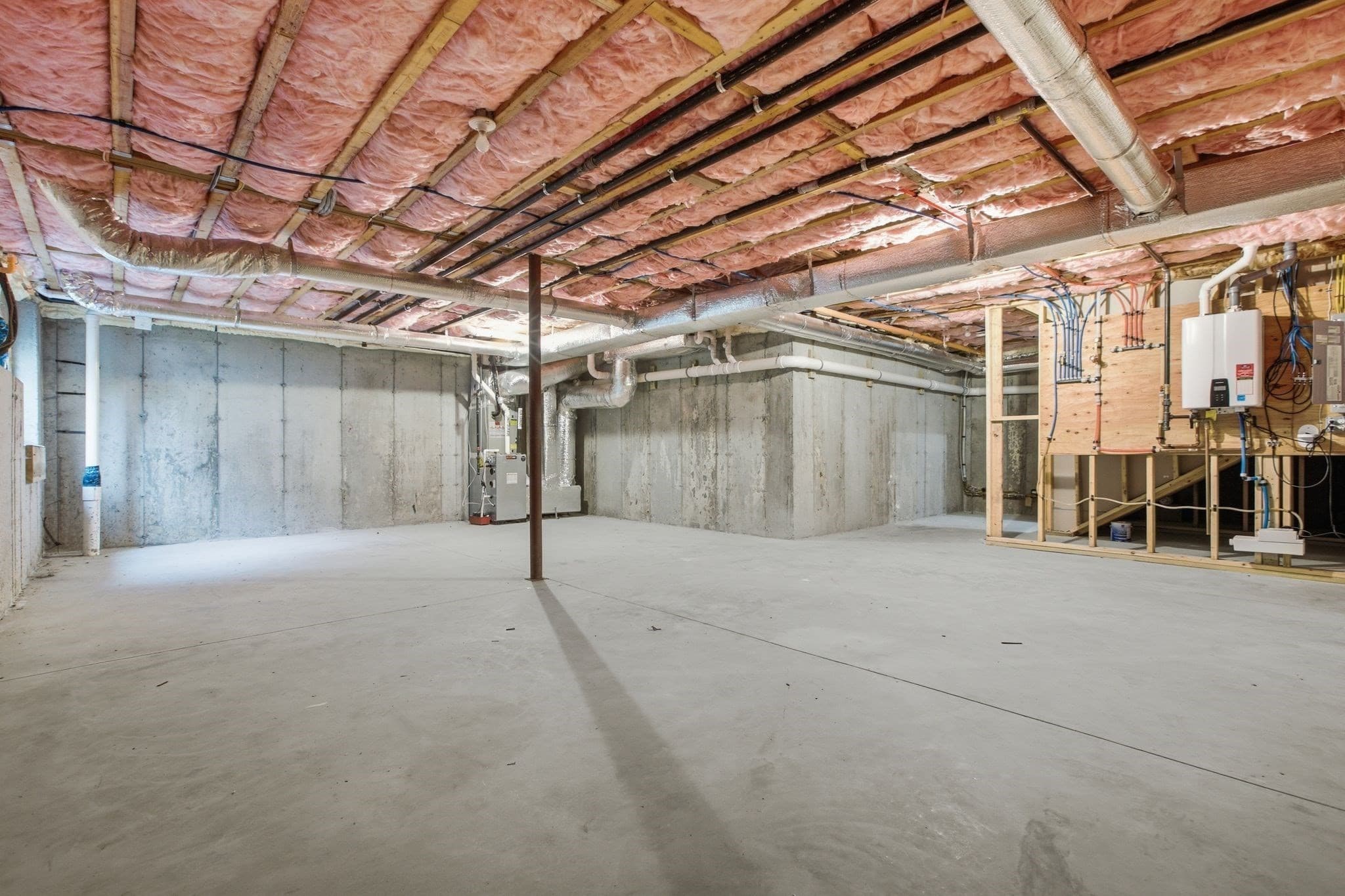 Condominium at 14 Blueberry Hill Ln # 14, Melrose MA 02176, Melrose, photo 30 of 36
