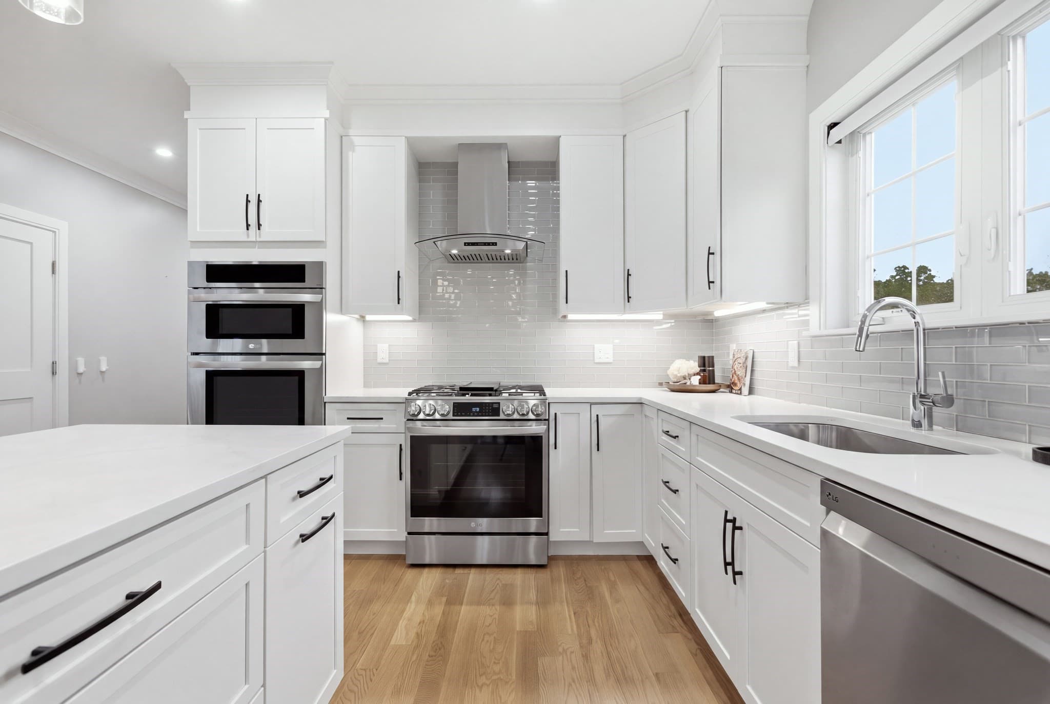 Condominium at 14 Blueberry Hill Ln # 14, Melrose MA 02176, Melrose, photo 8 of 36