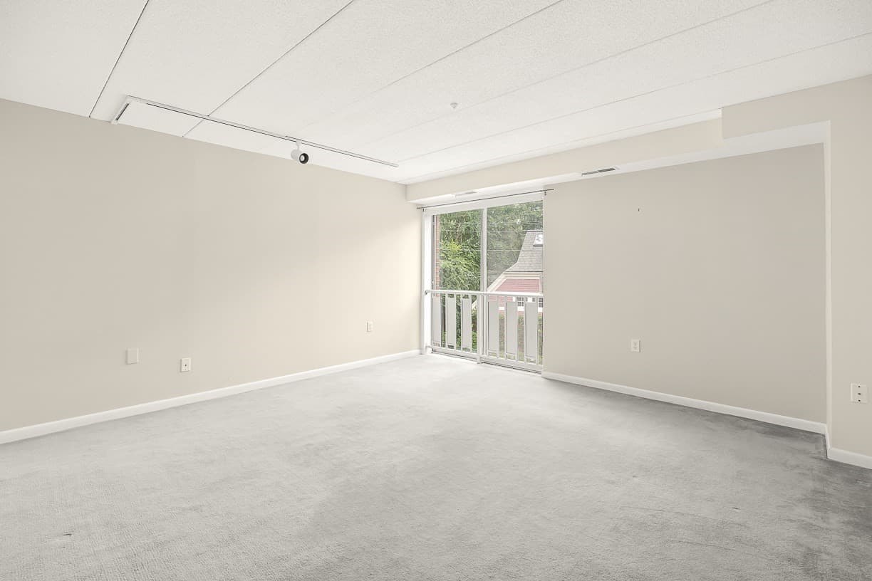 Condominium at 17 Healey St # 201, Cambridge MA 02138, Cambridge, photo 13 of 24