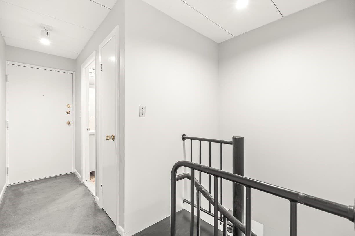 Condominium at 17 Healey St # 201, Cambridge MA 02138, Cambridge, photo 10 of 24