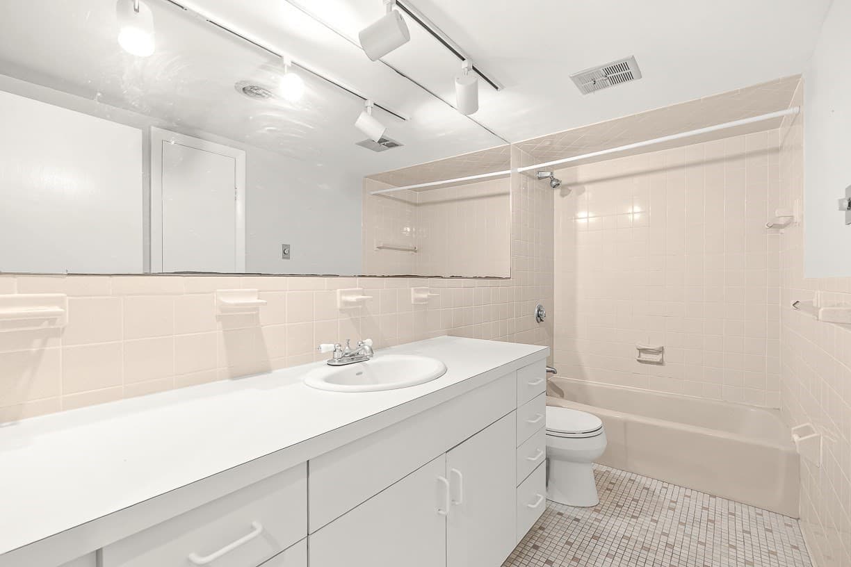 Condominium at 17 Healey St # 201, Cambridge MA 02138, Cambridge, photo 18 of 24