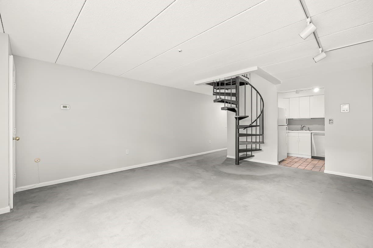 Condominium at 17 Healey St # 201, Cambridge MA 02138, Cambridge, photo 4 of 24