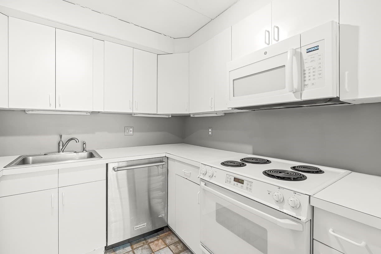 Condominium at 17 Healey St # 201, Cambridge MA 02138, Cambridge, photo 8 of 24