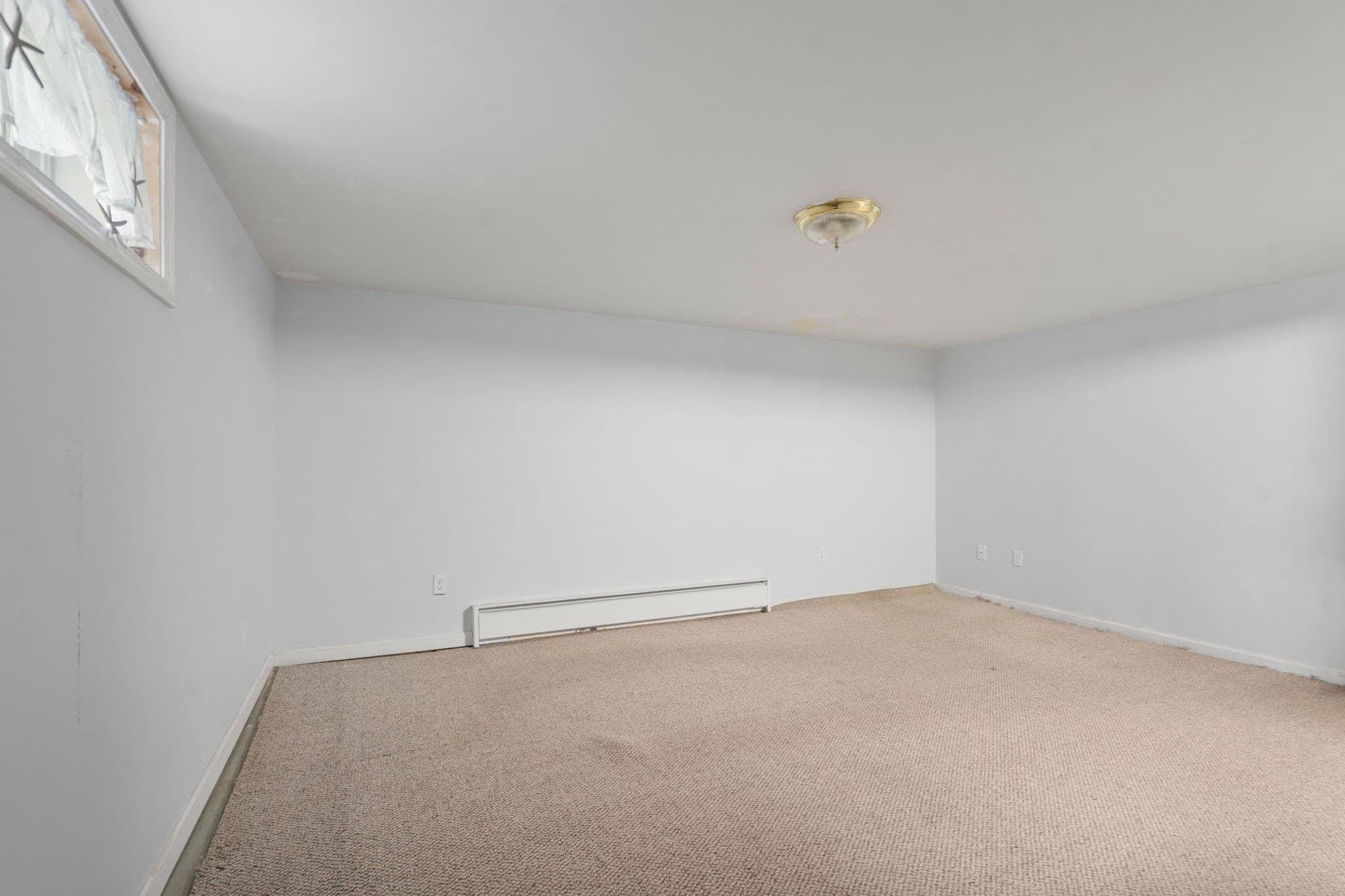 Condominium at 60 Lake St, Winchester MA 01890, Winchester, photo 12 of 20
