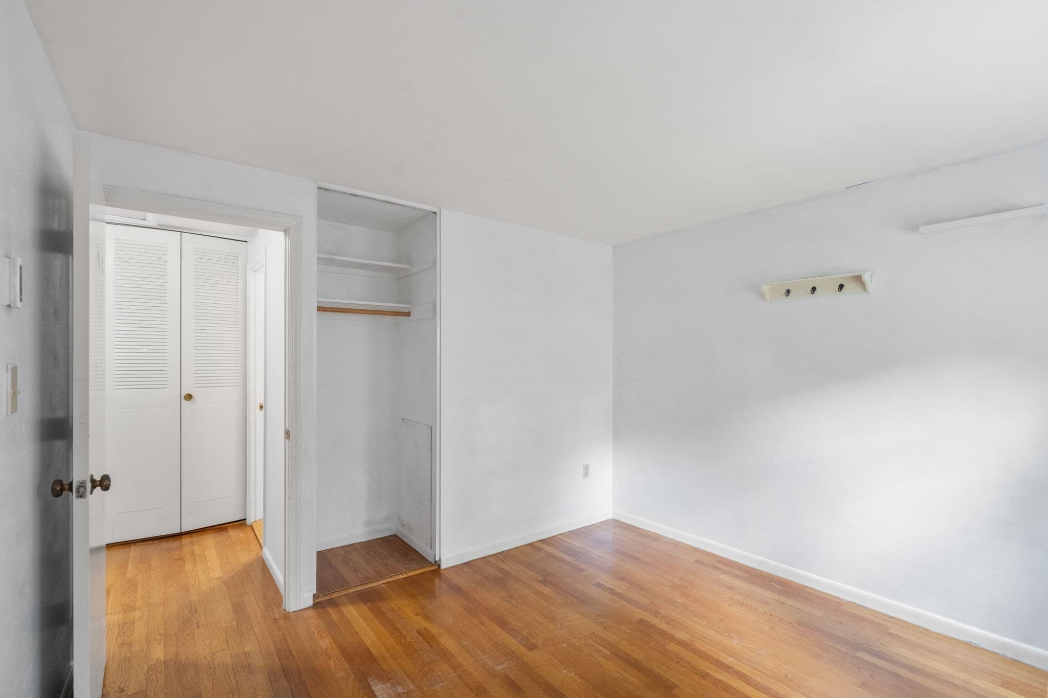 Condominium at 60 Lake St, Winchester MA 01890, Winchester, photo 7 of 20