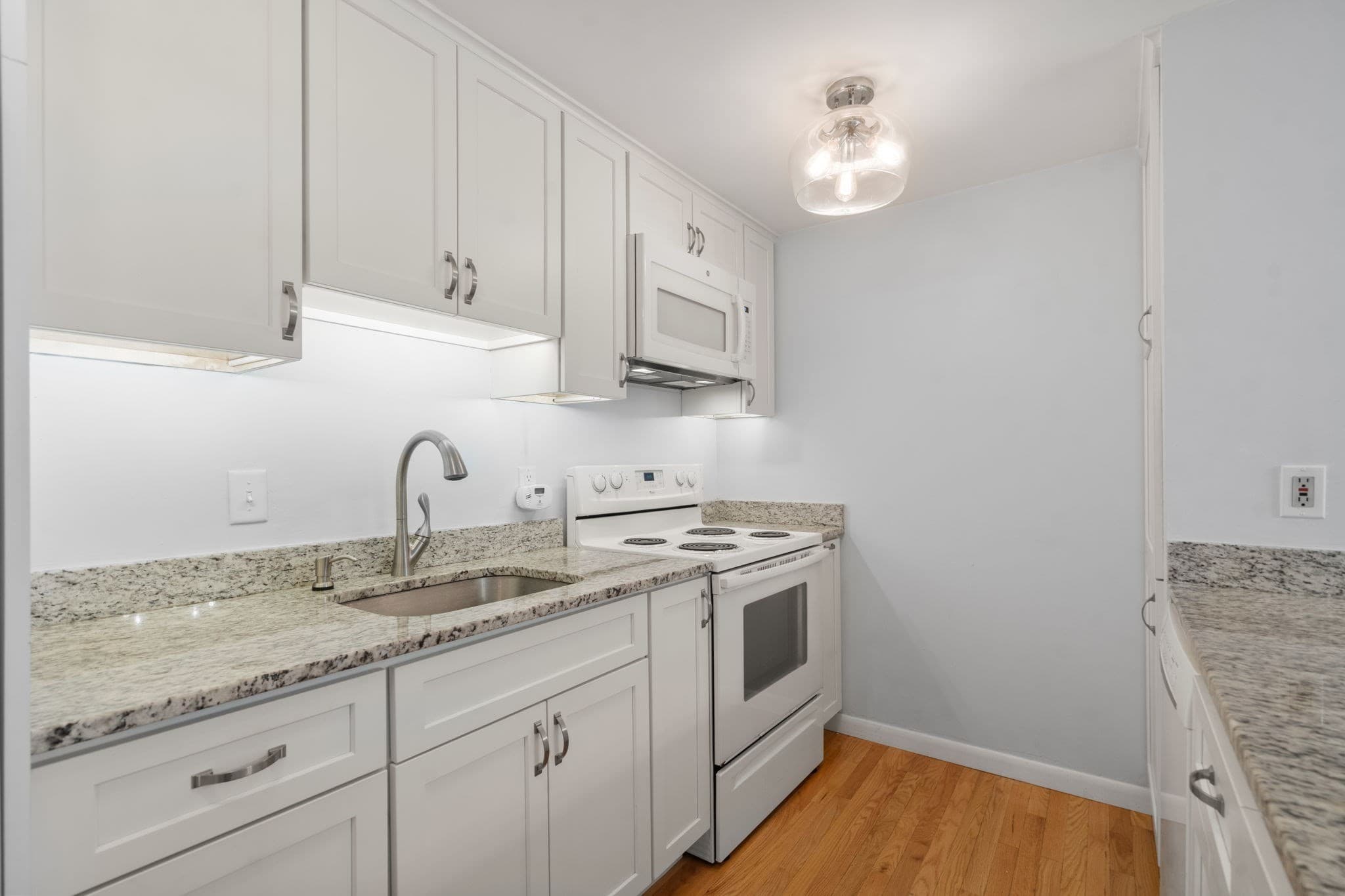 Condominium at 60 Lake St, Winchester MA 01890, Winchester, photo 3 of 20