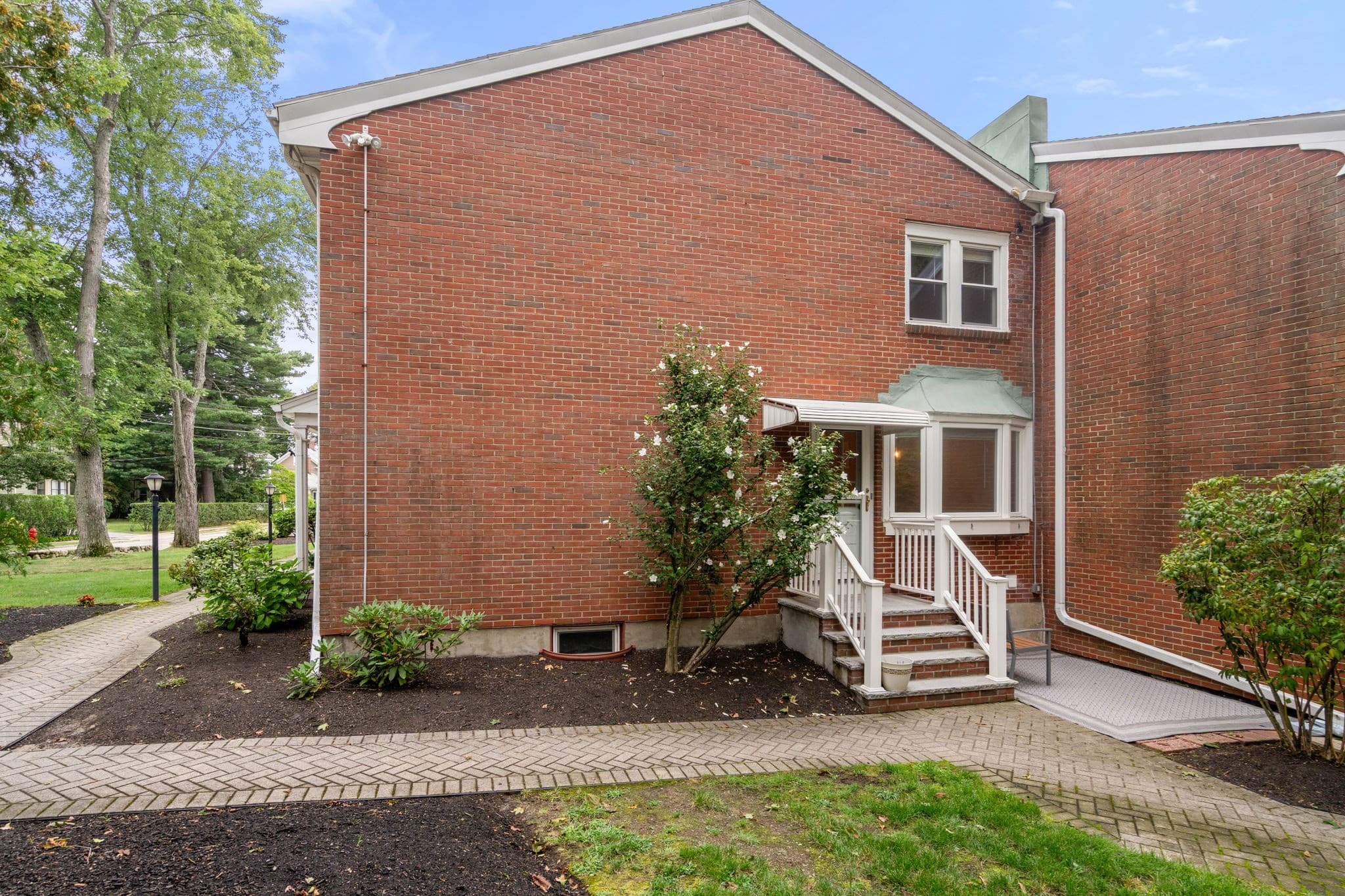 Condominium at 60 Lake St, Winchester MA 01890, Winchester, photo 19 of 20