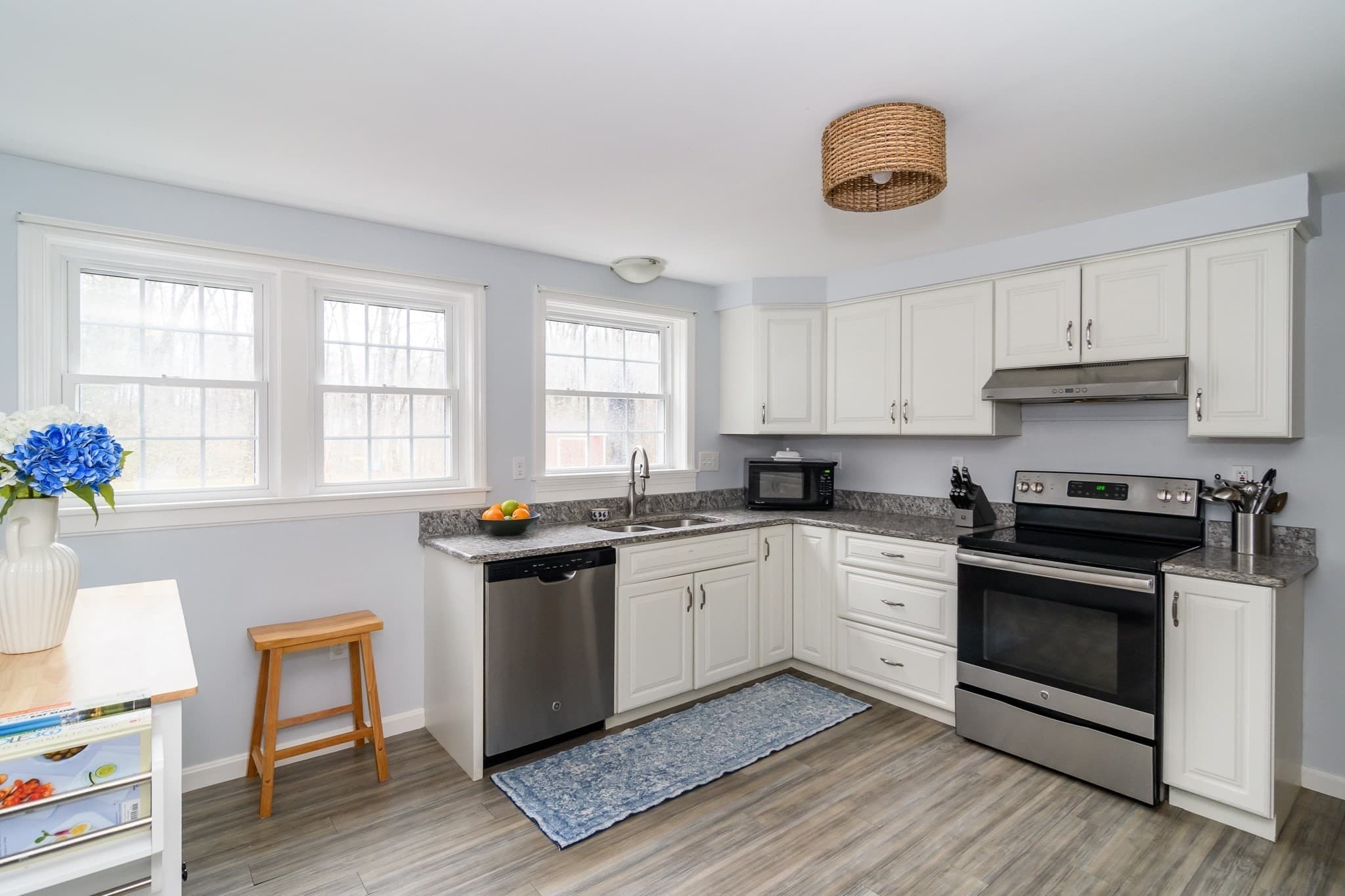 Single Family Residence at 2 Sawmill Cir, Charlton MA 01507, Charlton, photo 9 of 38