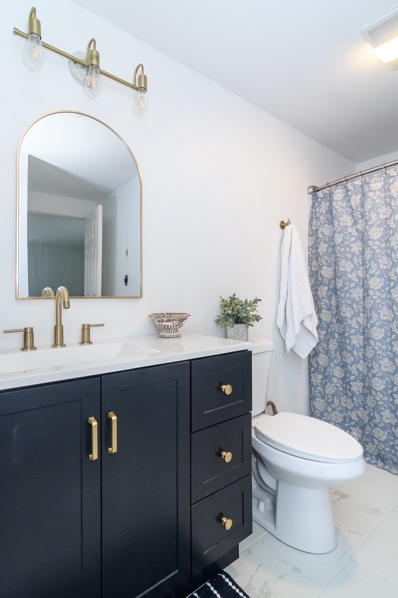 Single Family Residence at 2 Sawmill Cir, Charlton MA 01507, Charlton, photo 24 of 38