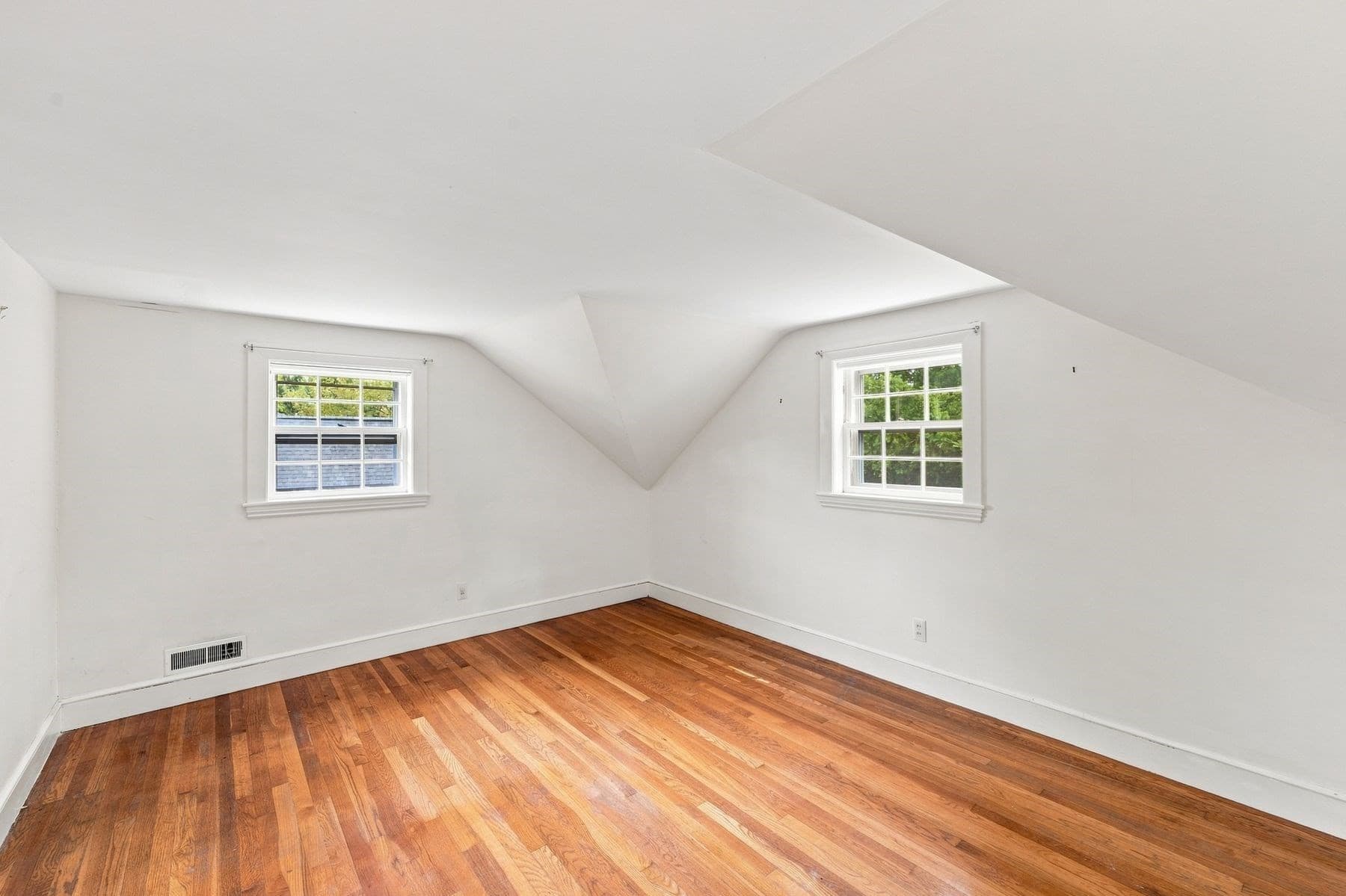 Single Family Residence at 4 Littles Point Lane, Swampscott MA 01907, Swampscott, photo 15 of 36