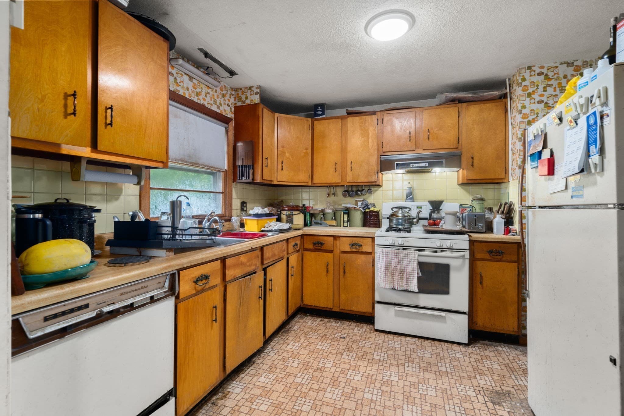 Single Family Residence at 10 Everett St, Maynard MA 01754, Maynard, photo 7 of 29