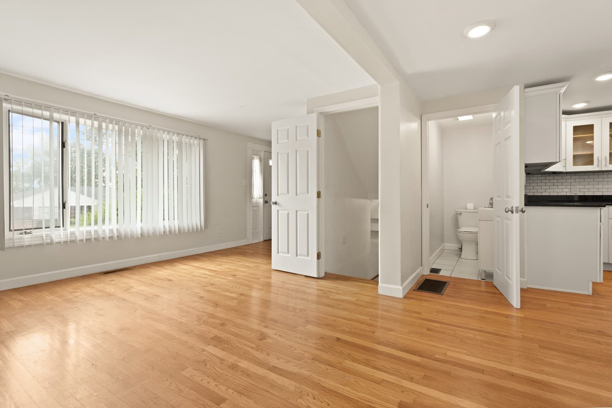 Condominium at 773 Boston St # 773, Lynn MA 01905, Lynn, photo 8 of 26