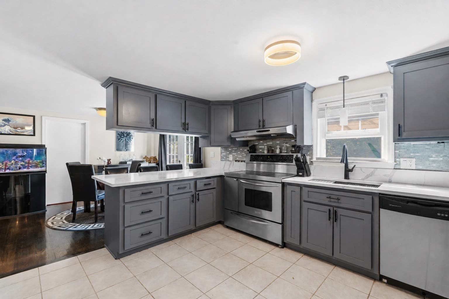 Single Family Residence at 4 Starling Ave, Kingston MA 02364, Kingston, photo 13 of 37