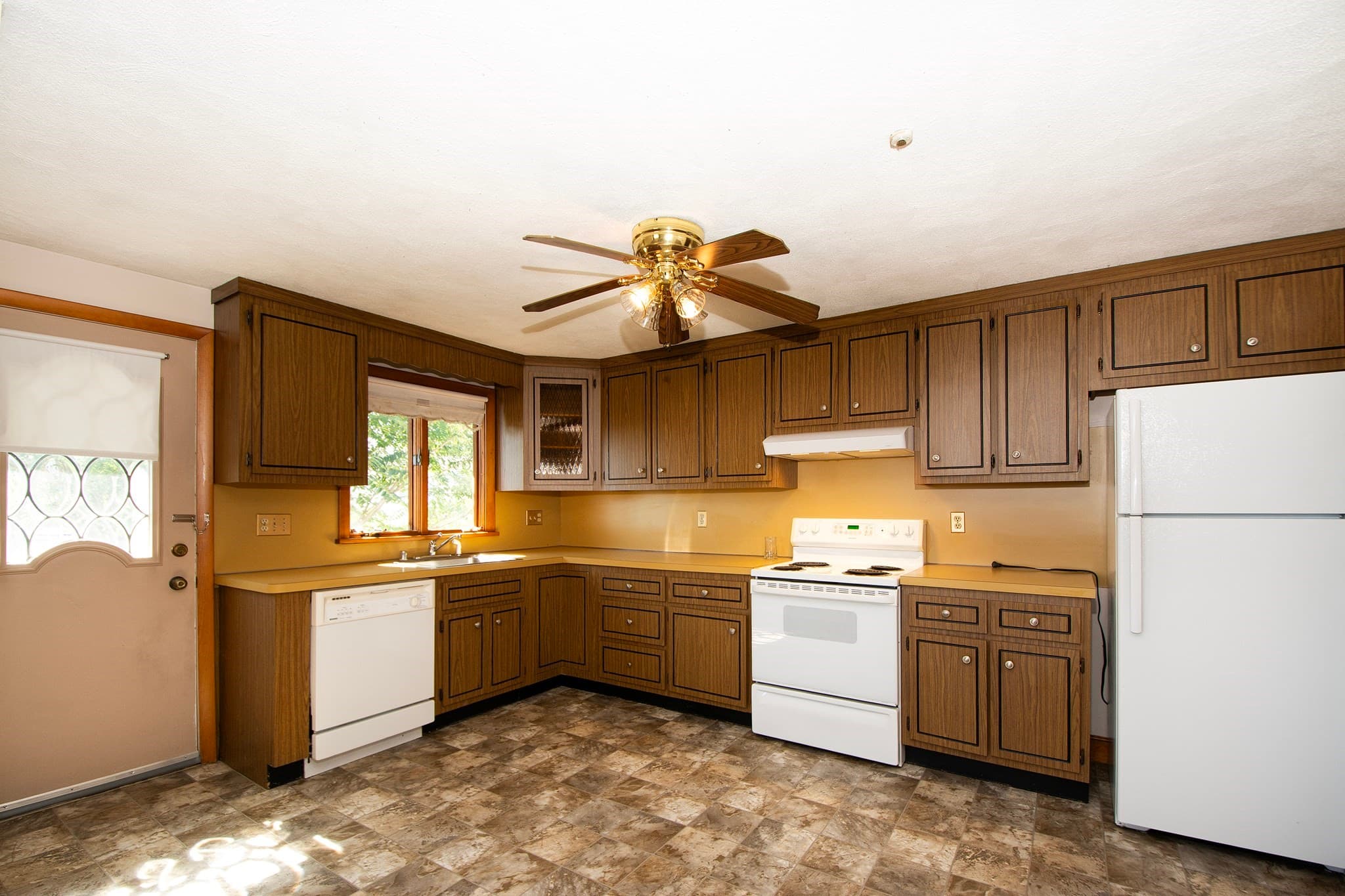 2 Family - 2 Units Side by Side at 531 Quincy Shore Drive, Quincy MA 02171, Quincy, photo 36 of 42