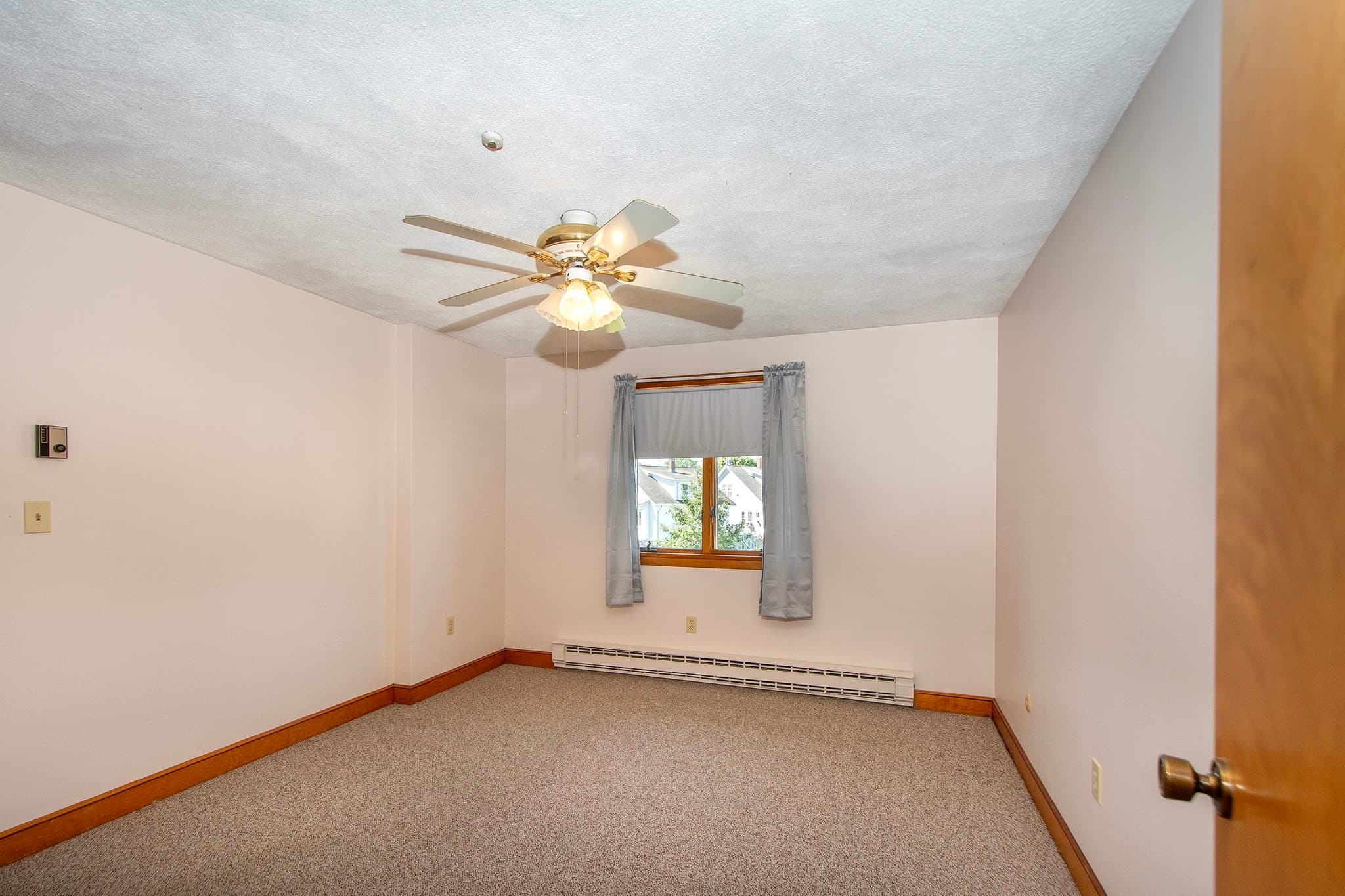 2 Family - 2 Units Side by Side at 531 Quincy Shore Drive, Quincy MA 02171, Quincy, photo 39 of 42
