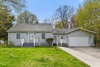 82 N Worcester St, Norton MA 02766