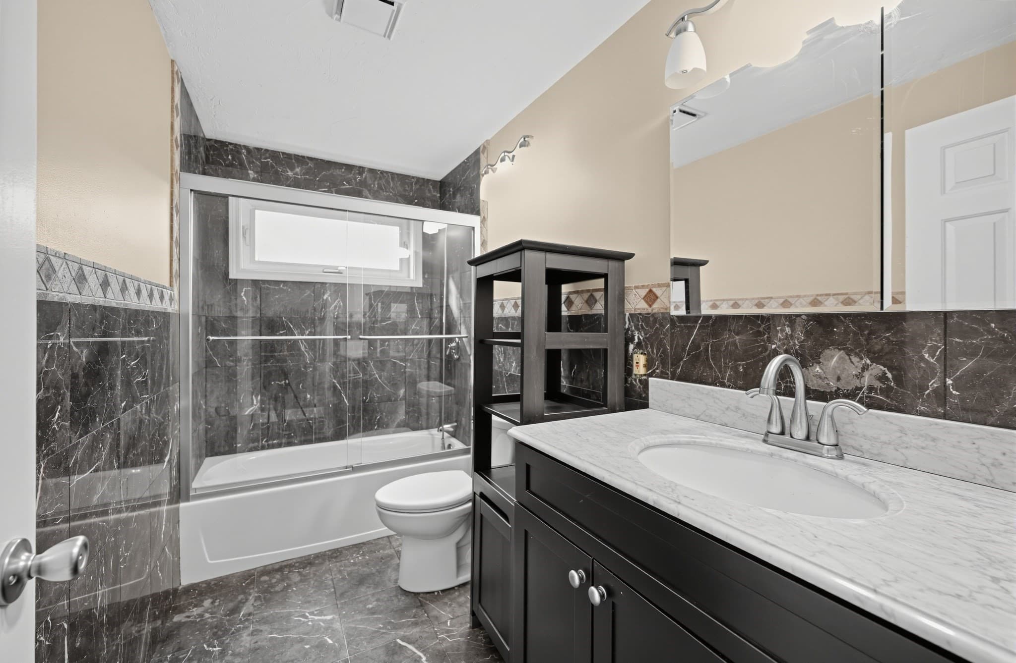 Condominium at 144 Hart St # 2, Taunton MA 02780, Taunton, photo 12 of 23