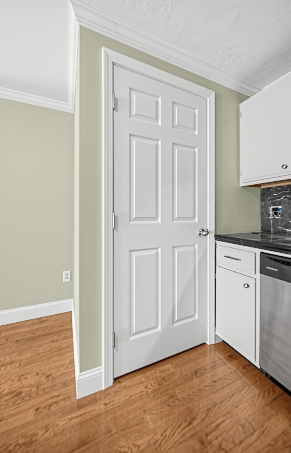 Condominium at 144 Hart St # 2, Taunton MA 02780, Taunton, photo 14 of 23