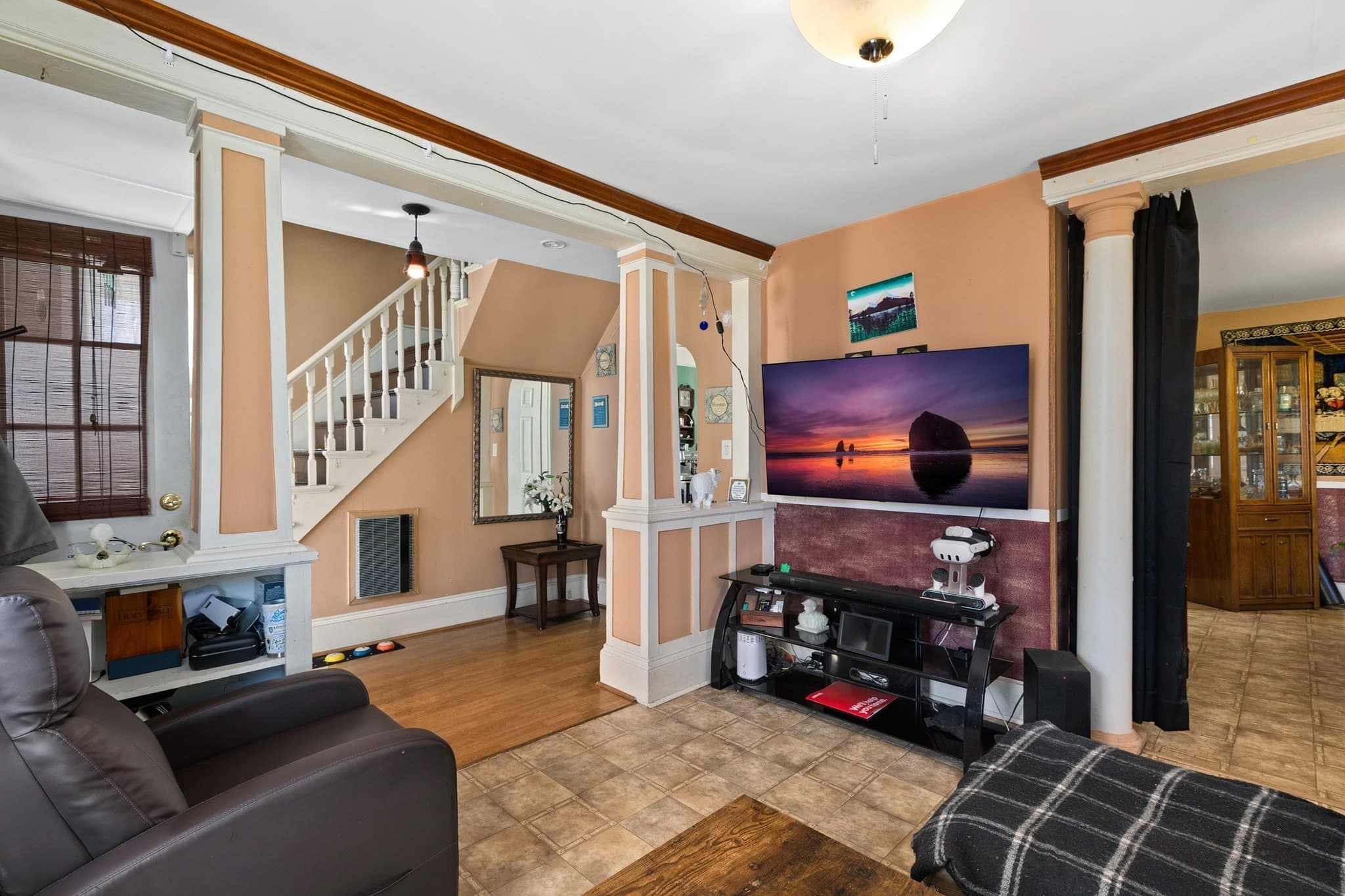 Single Family Residence at 167 Fifth St, Leominster MA 01453, photo 6 of 27