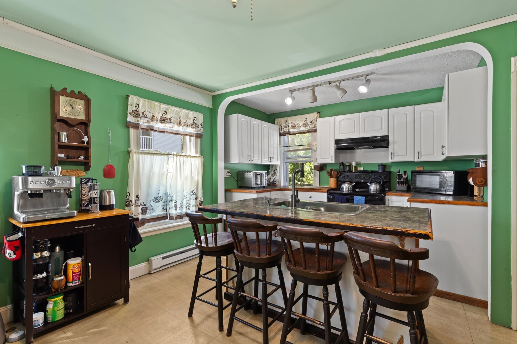 Single Family Residence at 167 Fifth St, Leominster MA 01453, photo 12 of 27