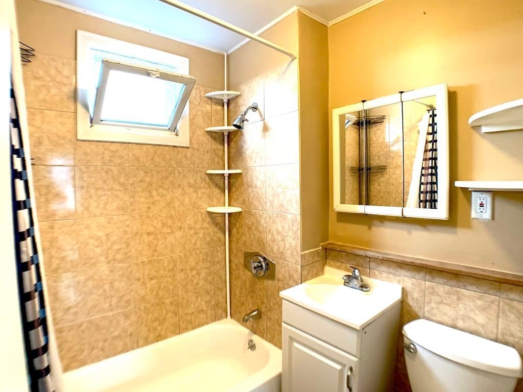 3 Family at 194 Boylston St, Boston MA 02130, photo 7 of 39