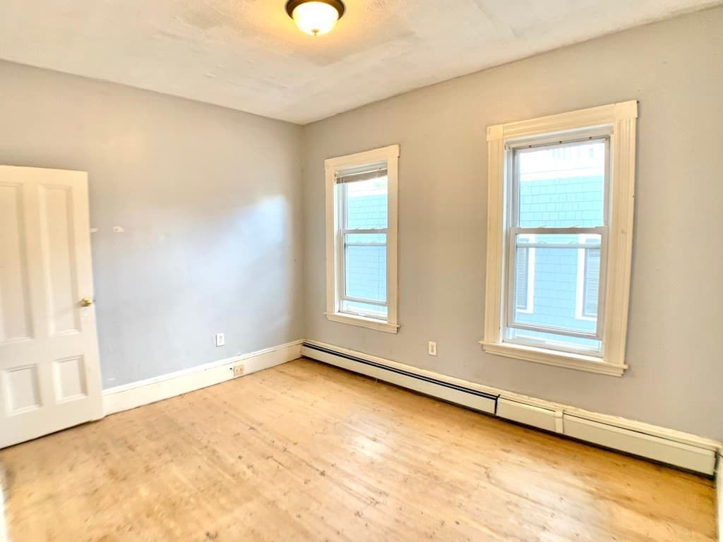 3 Family at 194 Boylston St, Boston MA 02130, photo 14 of 39