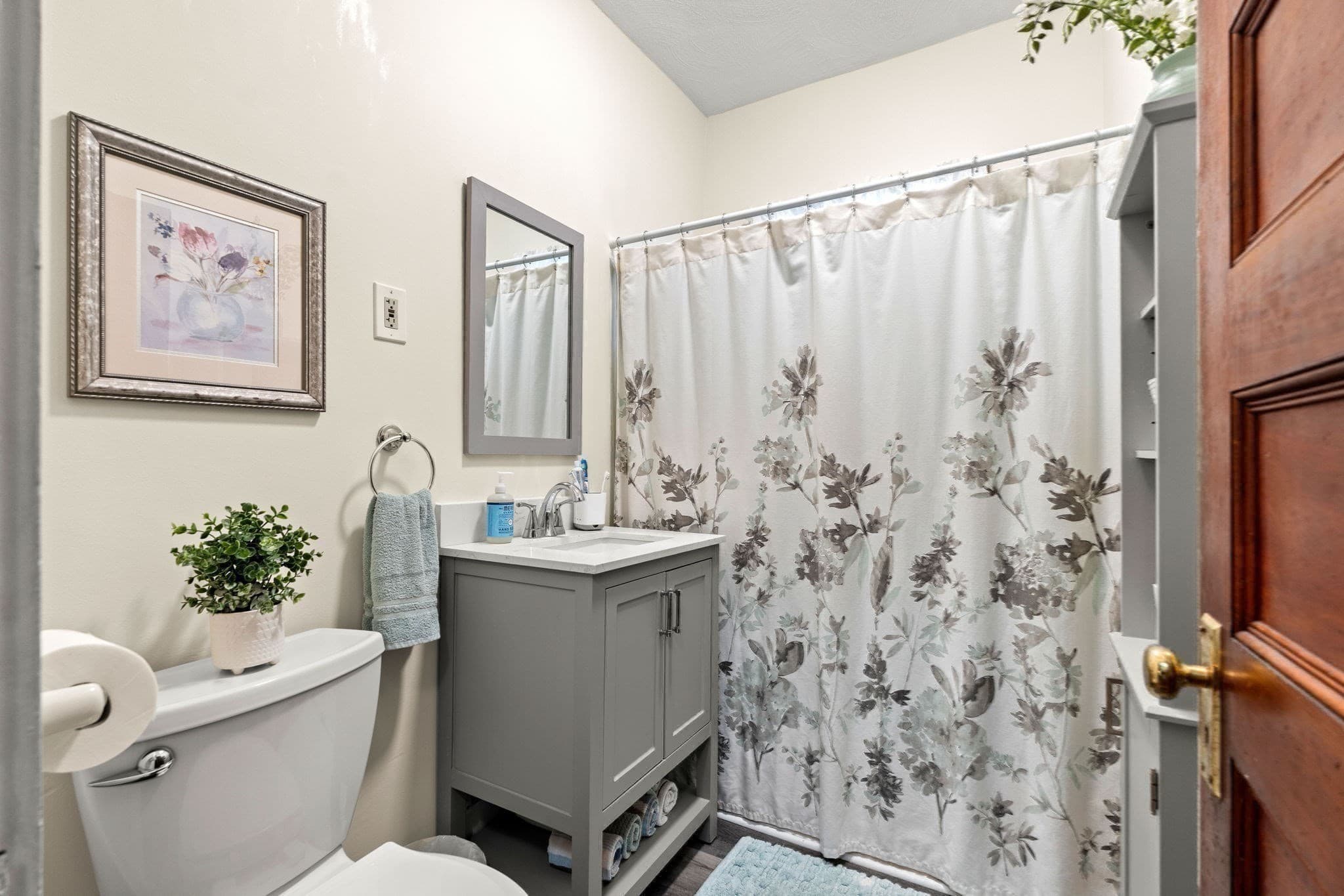 2 Family - 2 Units Up/Down at 20 Lovell Street, Somerville MA 02144, Somerville, photo 15 of 41