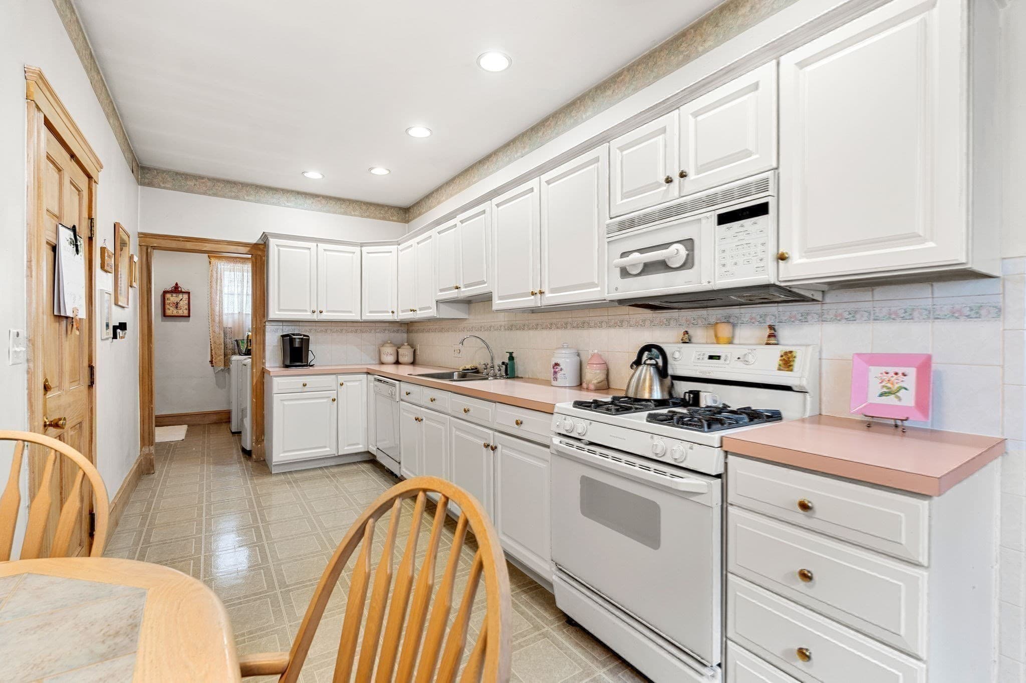 2 Family - 2 Units Up/Down at 20 Lovell Street, Somerville MA 02144, Somerville, photo 19 of 41