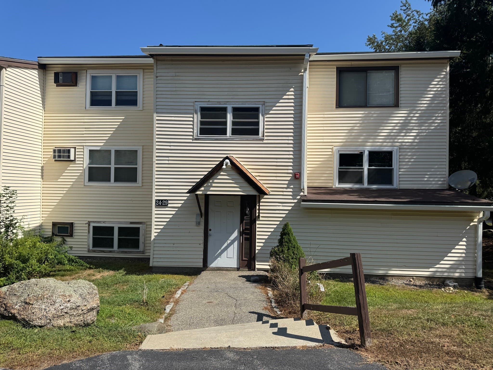 27 Senee Ct # 27, Amesbury MA 01913