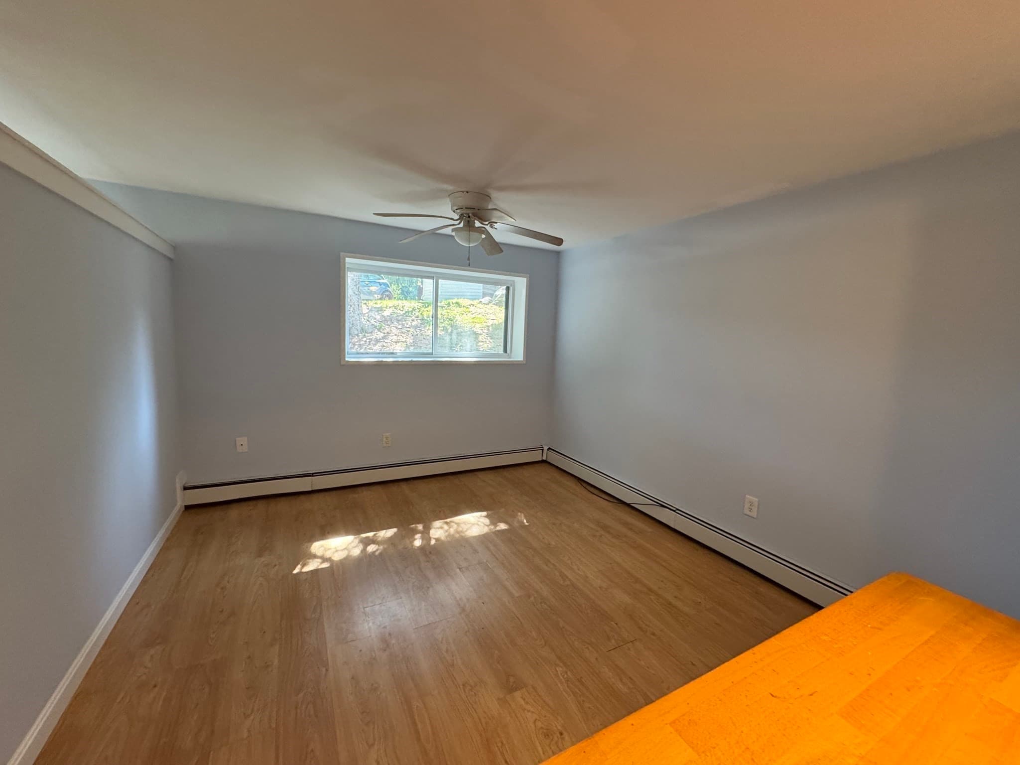 Condominium at 27 Senee Ct # 27, Amesbury MA 01913, photo 5 of 9