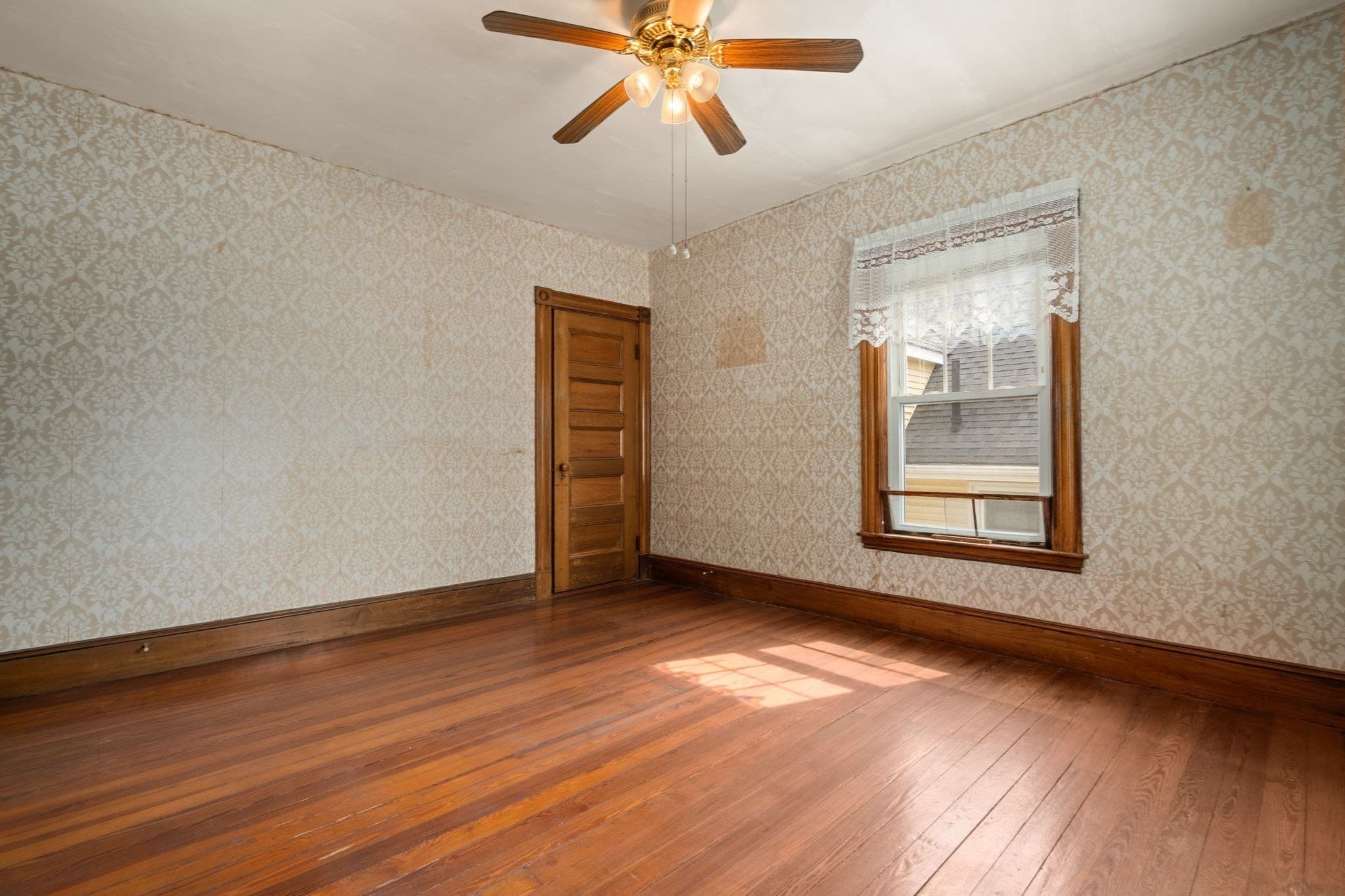 Single Family Residence at 42 Bigelow St, Boston MA 02135, photo 27 of 37