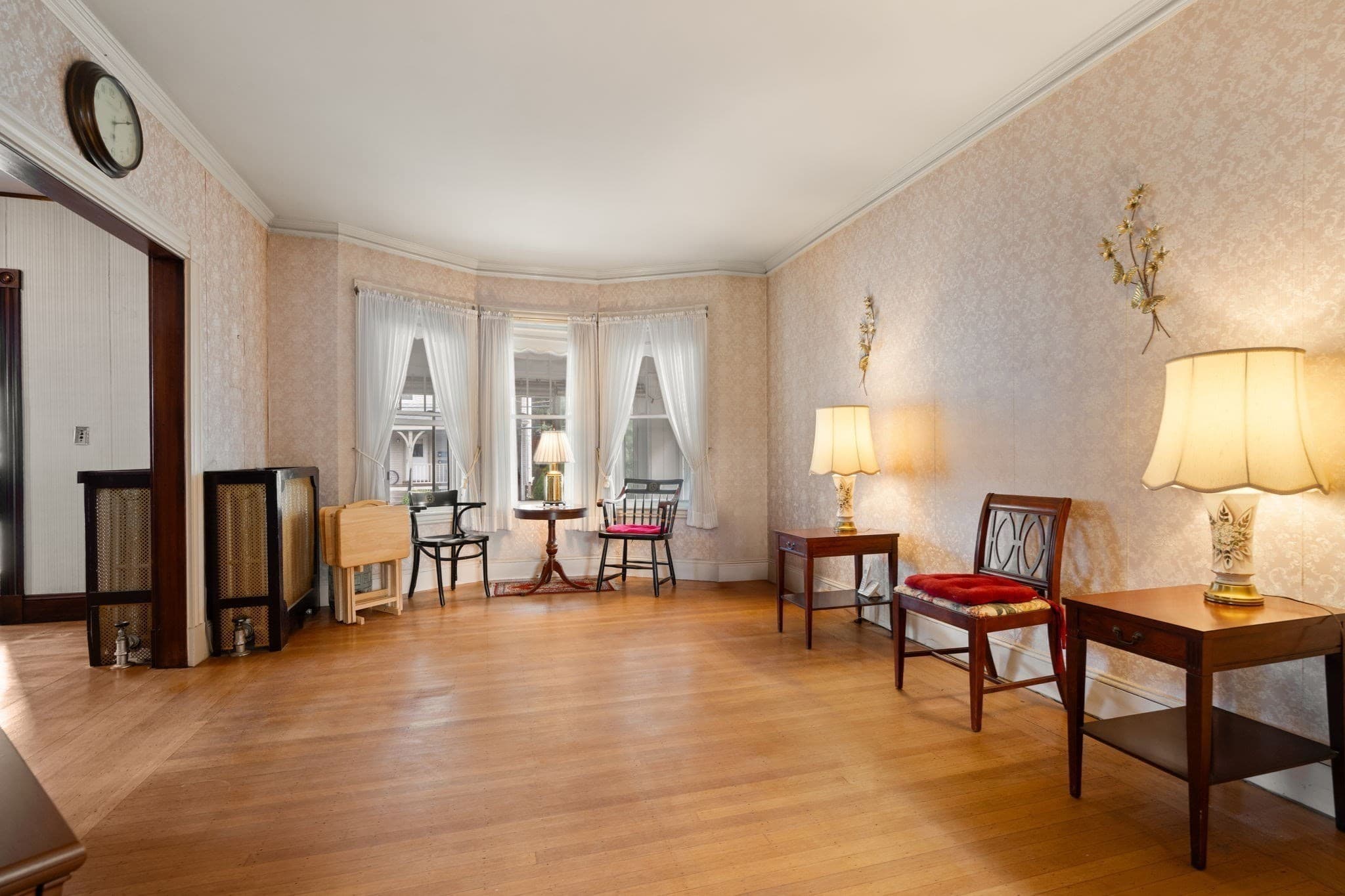 Single Family Residence at 42 Bigelow St, Boston MA 02135, photo 9 of 37