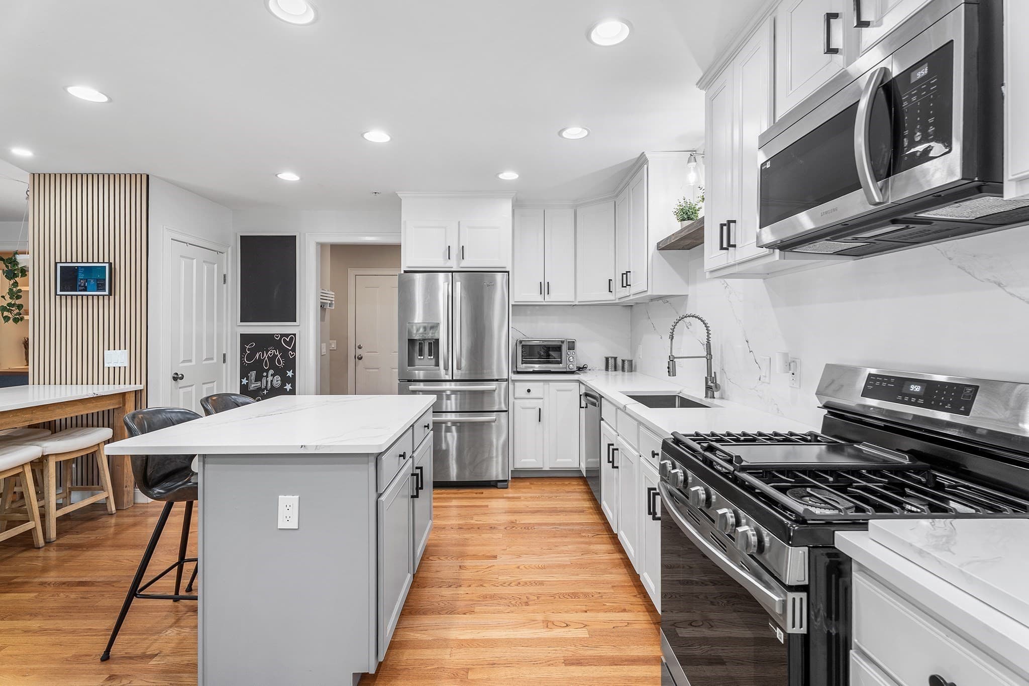 Condominium at 16 Country Candle Ln # 16, Northborough MA 01532, Northborough, photo 6 of 33