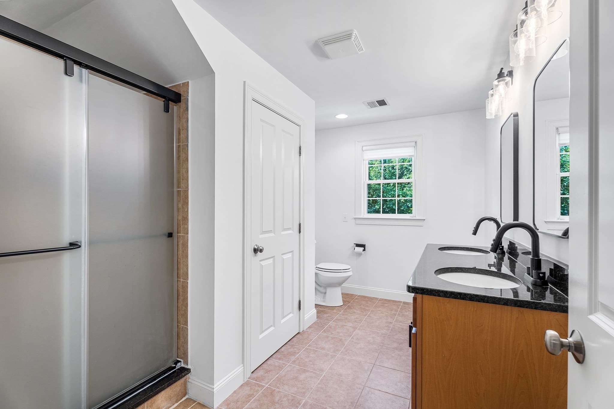 Condominium at 16 Country Candle Ln # 16, Northborough MA 01532, Northborough, photo 17 of 33