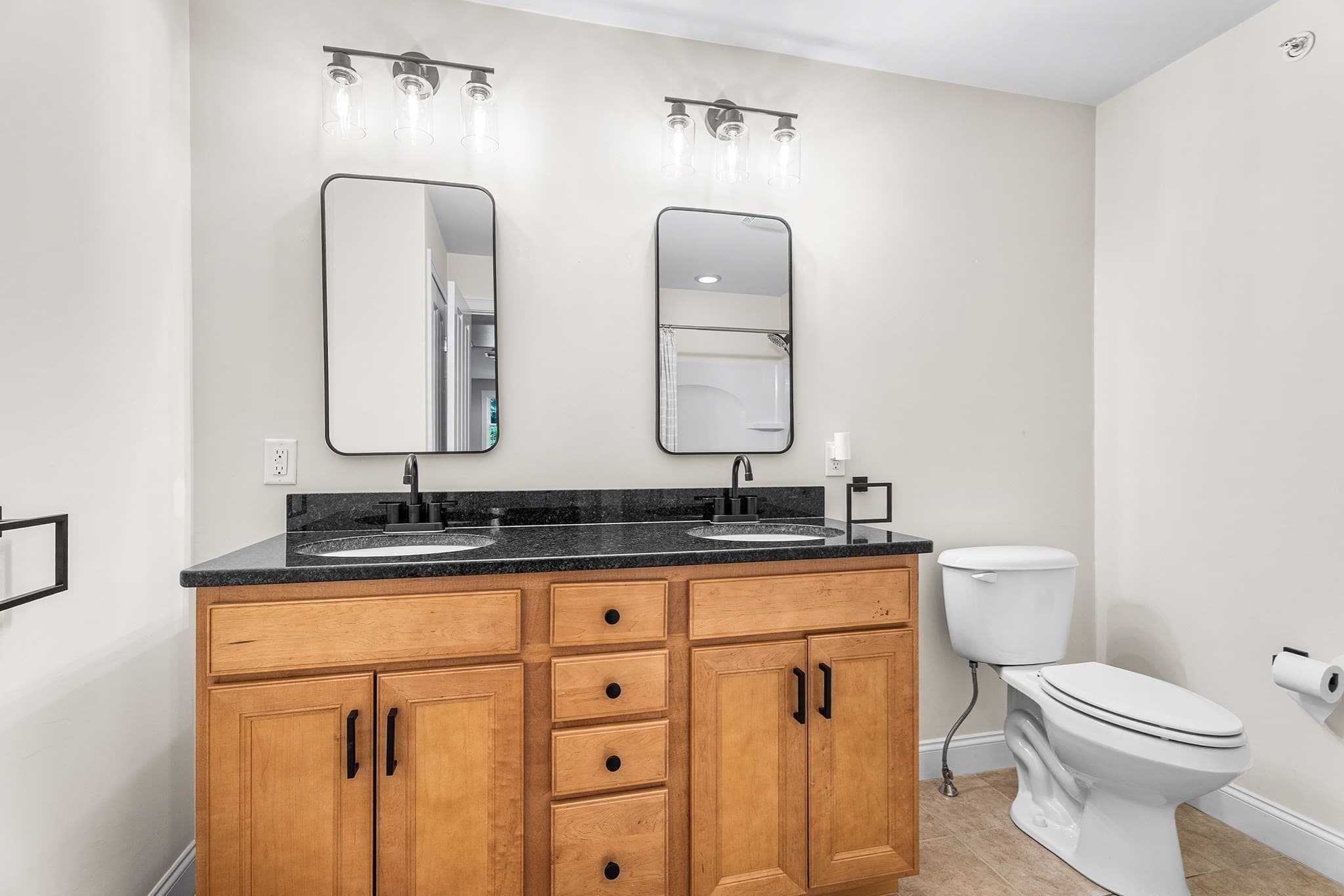 Condominium at 16 Country Candle Ln # 16, Northborough MA 01532, Northborough, photo 16 of 33