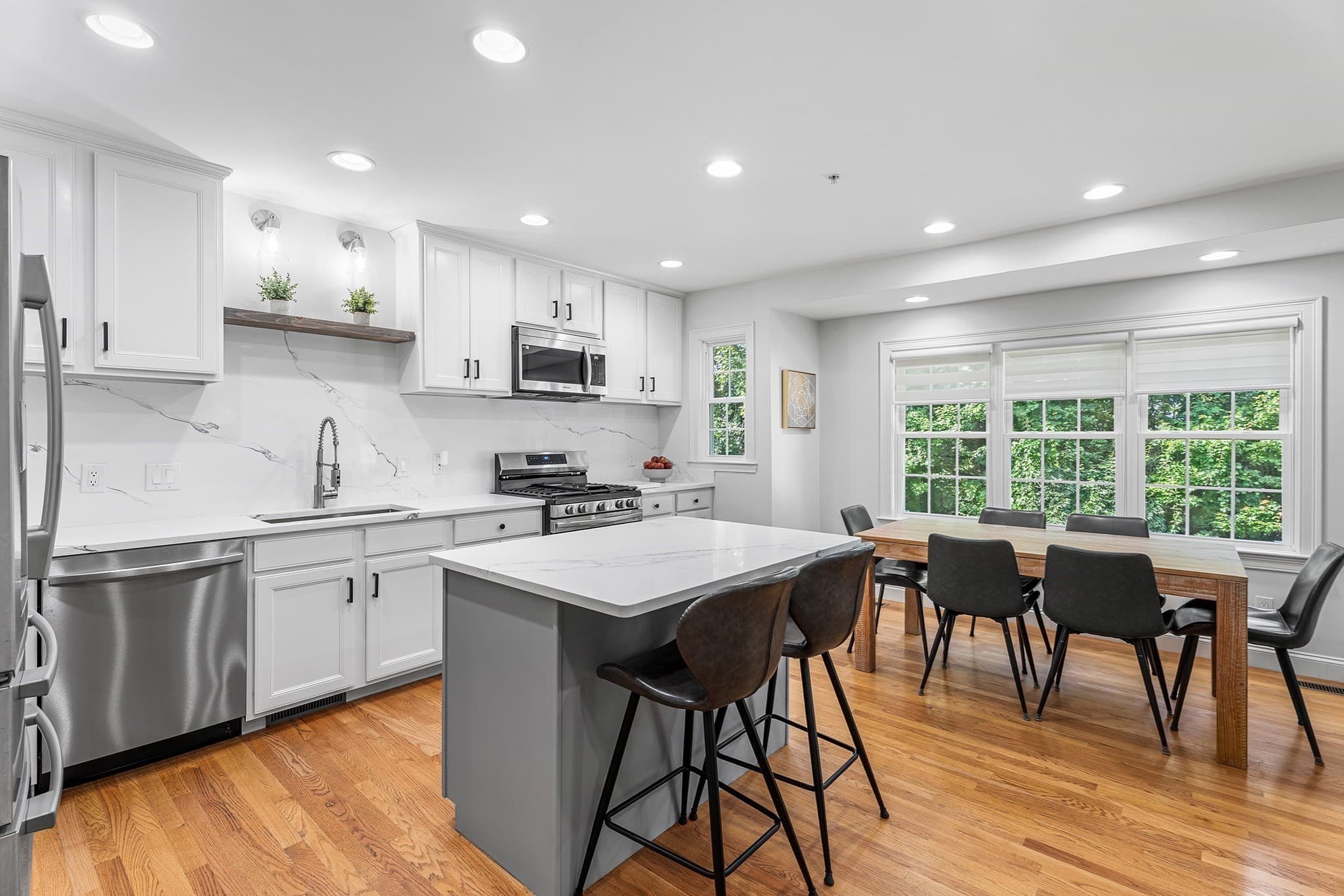 Condominium at 16 Country Candle Ln # 16, Northborough MA 01532, Northborough, photo 3 of 33