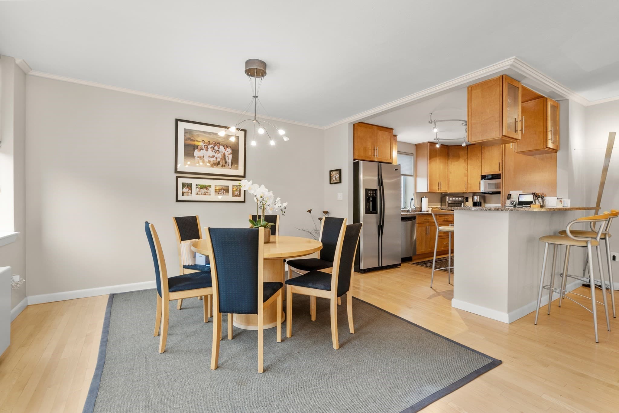 Condominium at 20 Hammond Pond Pkwy # 504, Newton MA 02467, Newton, photo 5 of 24