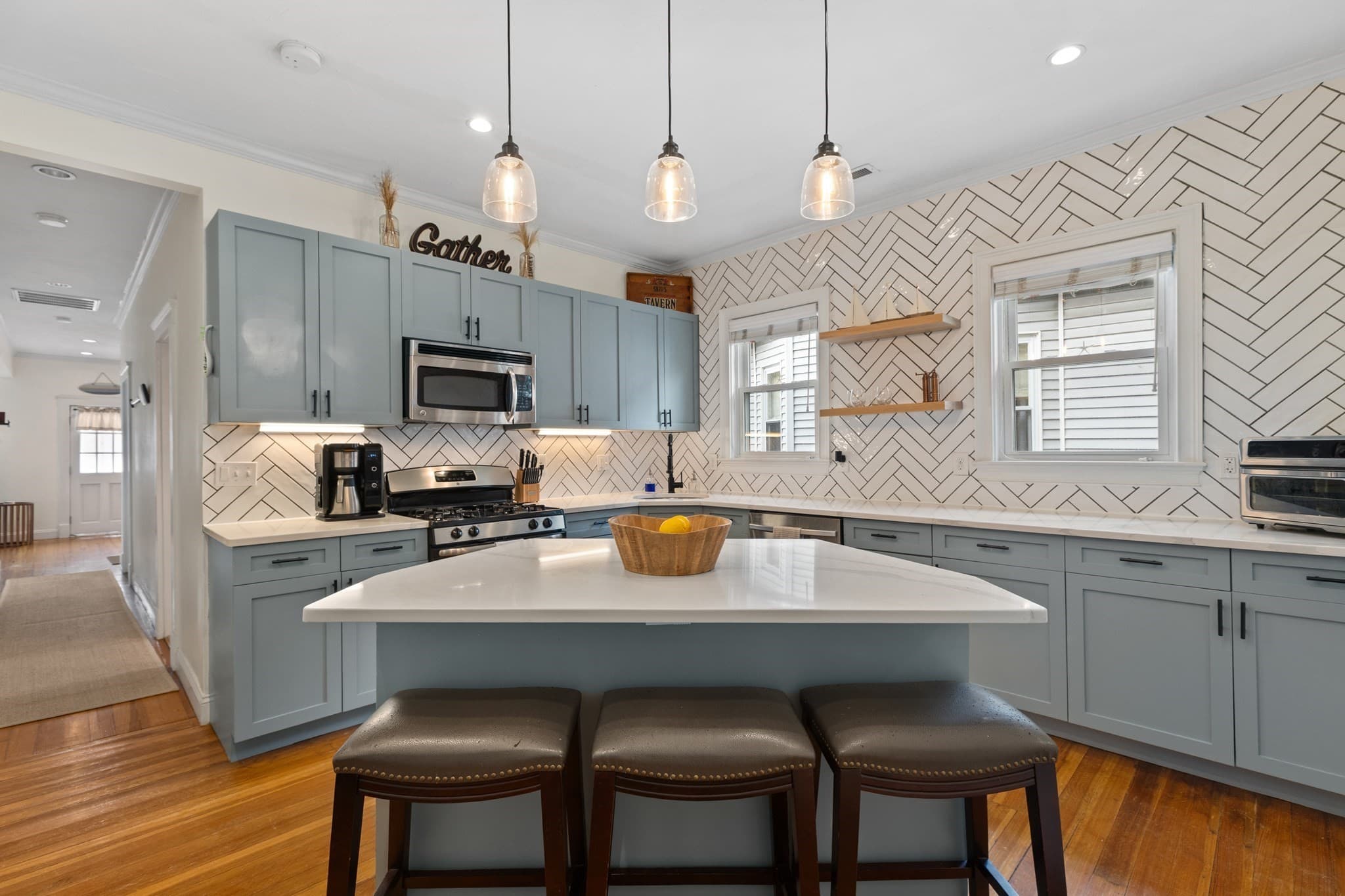 Condominium at 285 Minot St # 2, Boston MA 02124, photo 2 of 28