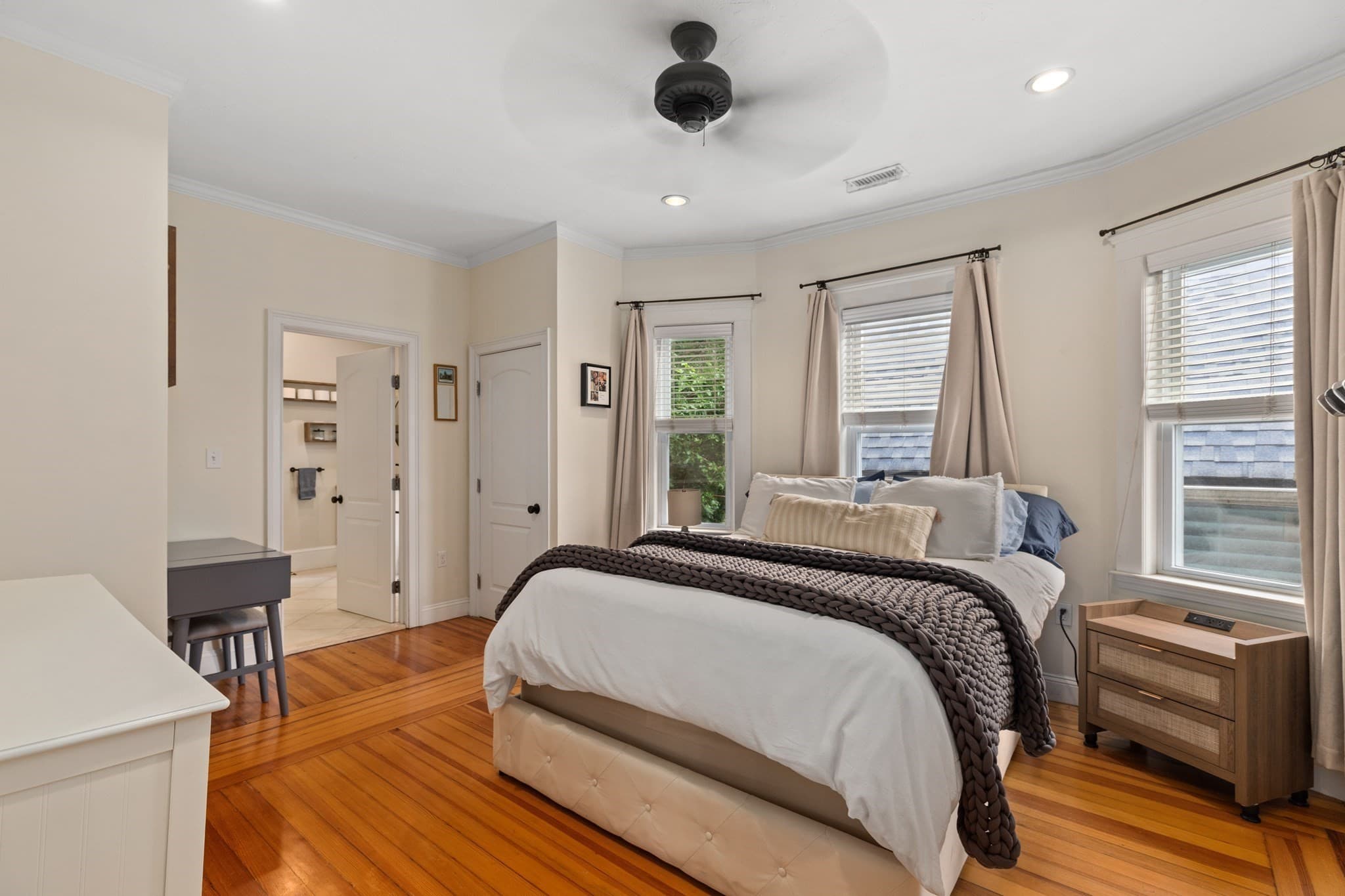 Condominium at 285 Minot St # 2, Boston MA 02124, photo 17 of 28