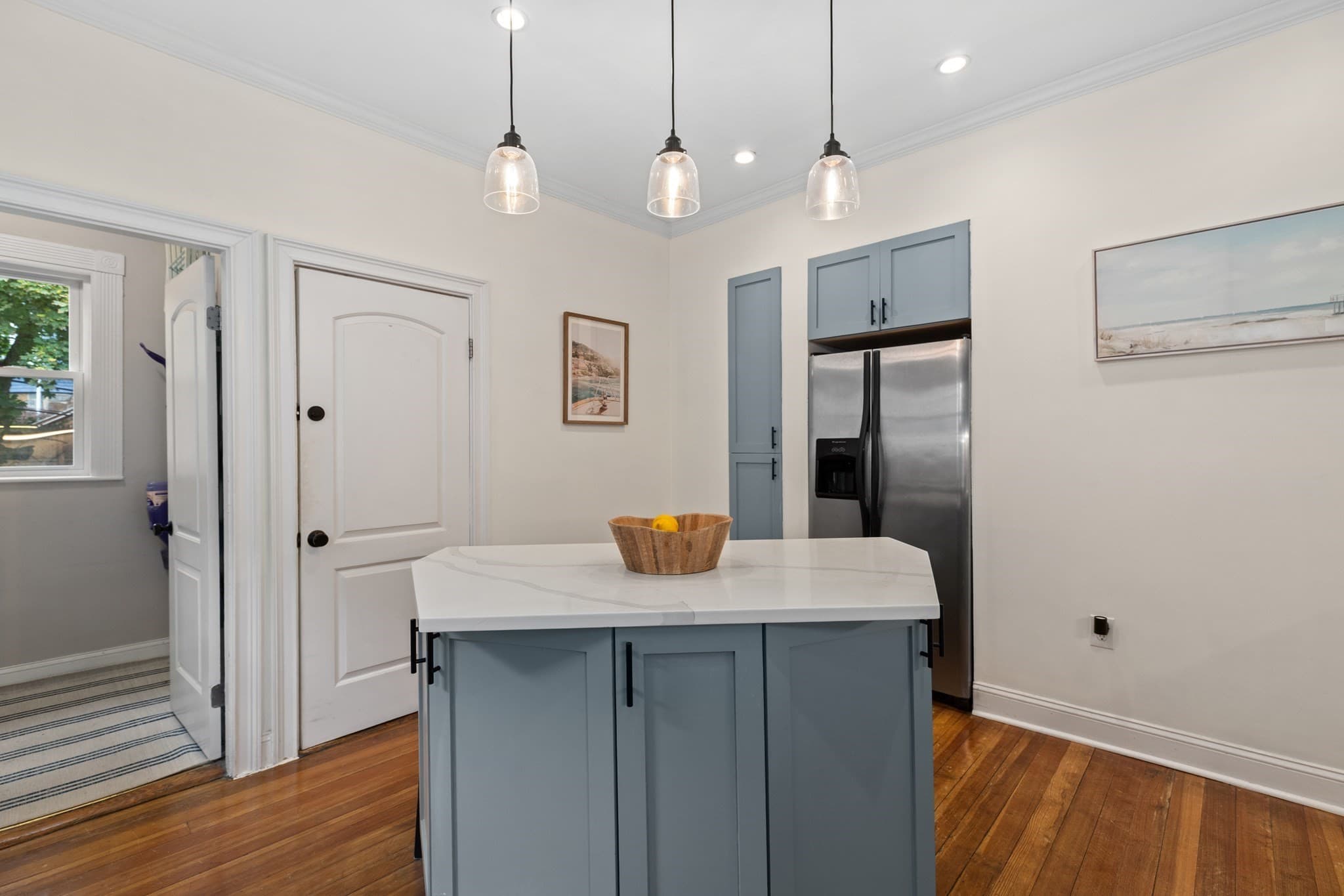 Condominium at 285 Minot St # 2, Boston MA 02124, photo 3 of 28